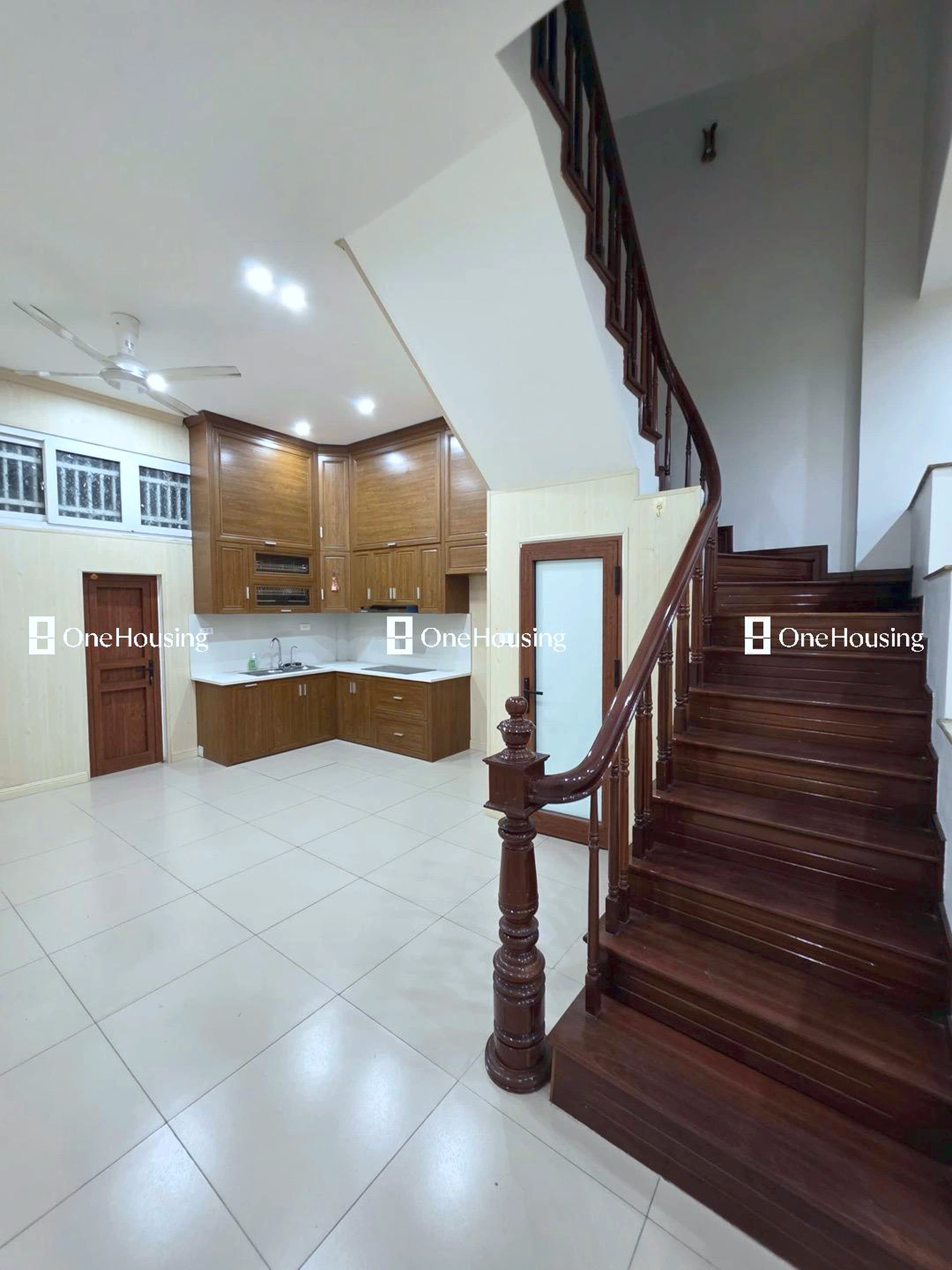 Nhà mặt ngõ cách Khuất Duy Tiến 30m, P. Trung Hòa, Q. Cầu Giấy, TP. Hà Nội