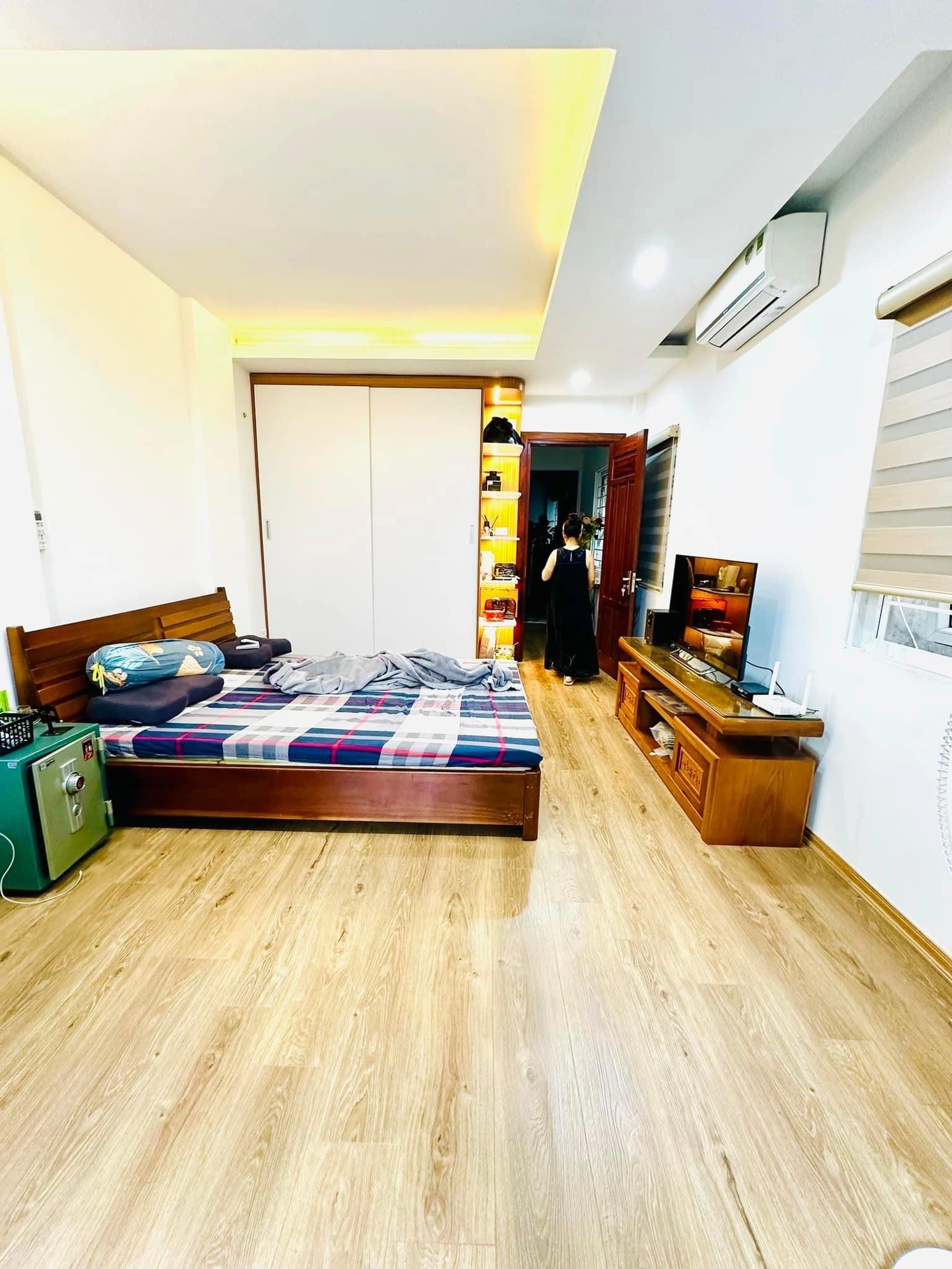 Nhà mặt ngõ cách Hoàng Hoa Thám 80m, P. Liễu Giai, Q. Ba Đình, TP. Hà Nội