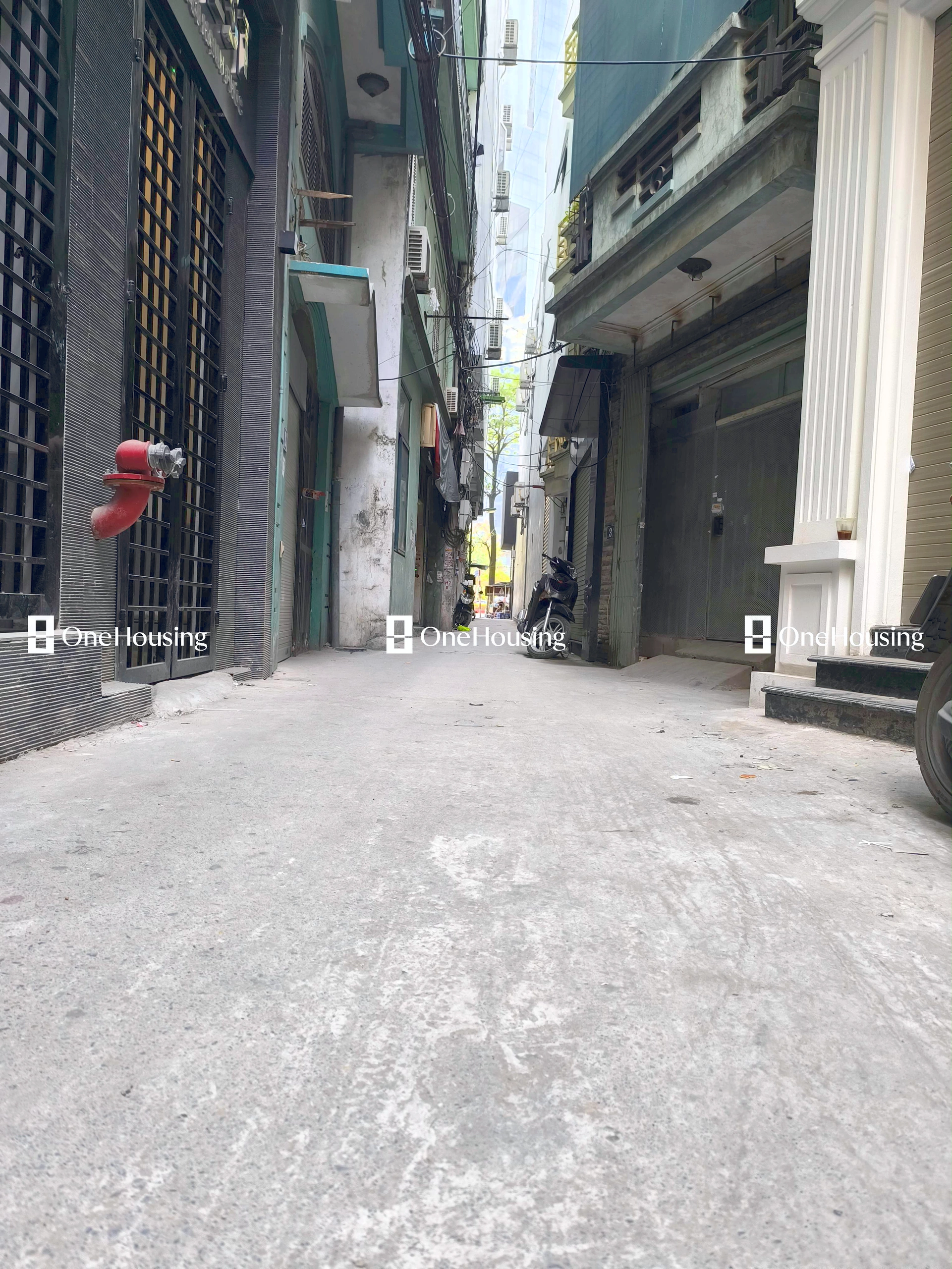 Nhà mặt ngõ cách Trần Duy Hưng 10m, P. Trung Hòa, Q. Cầu Giấy, TP. Hà Nội