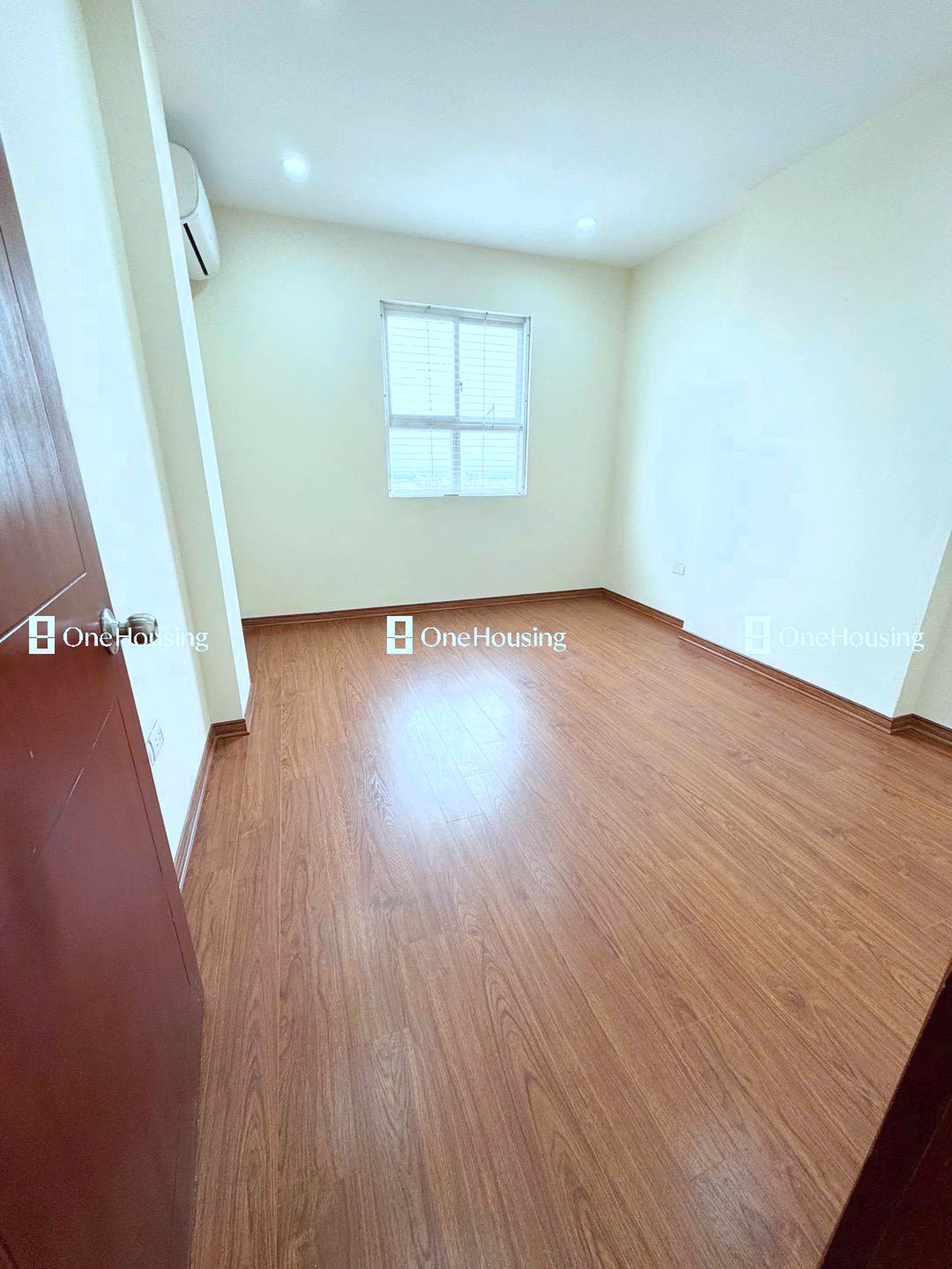 Nhà mặt phố Thạch Bàn, P. Thạch Bàn, Q. Long Biên, TP. Hà Nội