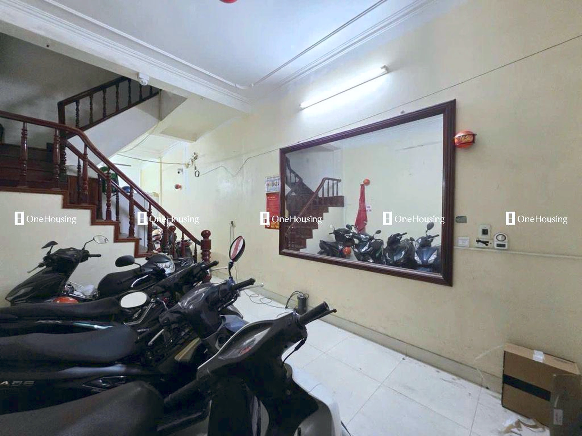 Nhà mặt ngõ cách Nguyễn Văn Huyên 30m, P. Dịch Vọng, Q. Cầu Giấy, TP. Hà Nội