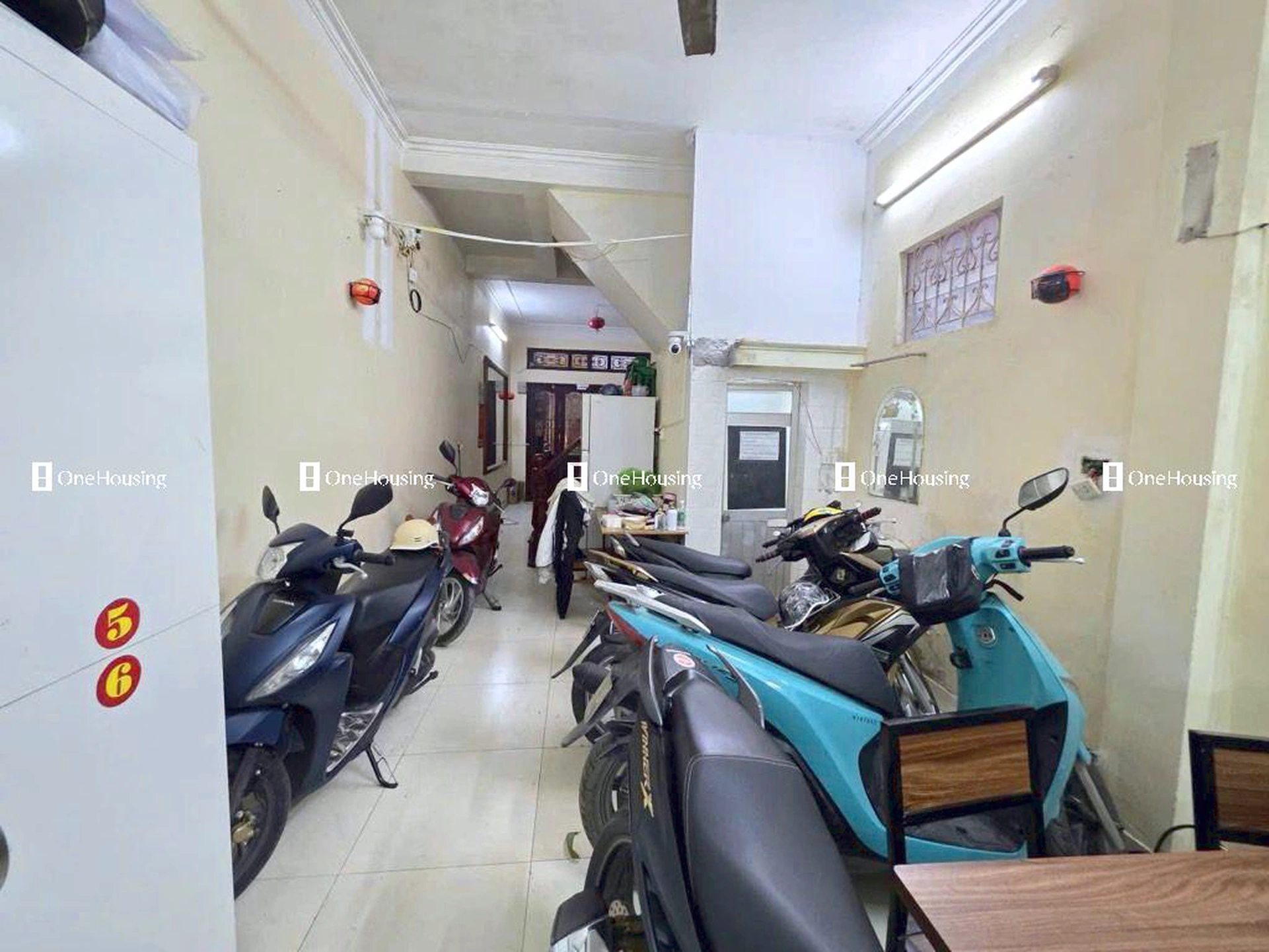 Nhà mặt ngõ cách Nguyễn Văn Huyên 30m, P. Dịch Vọng, Q. Cầu Giấy, TP. Hà Nội