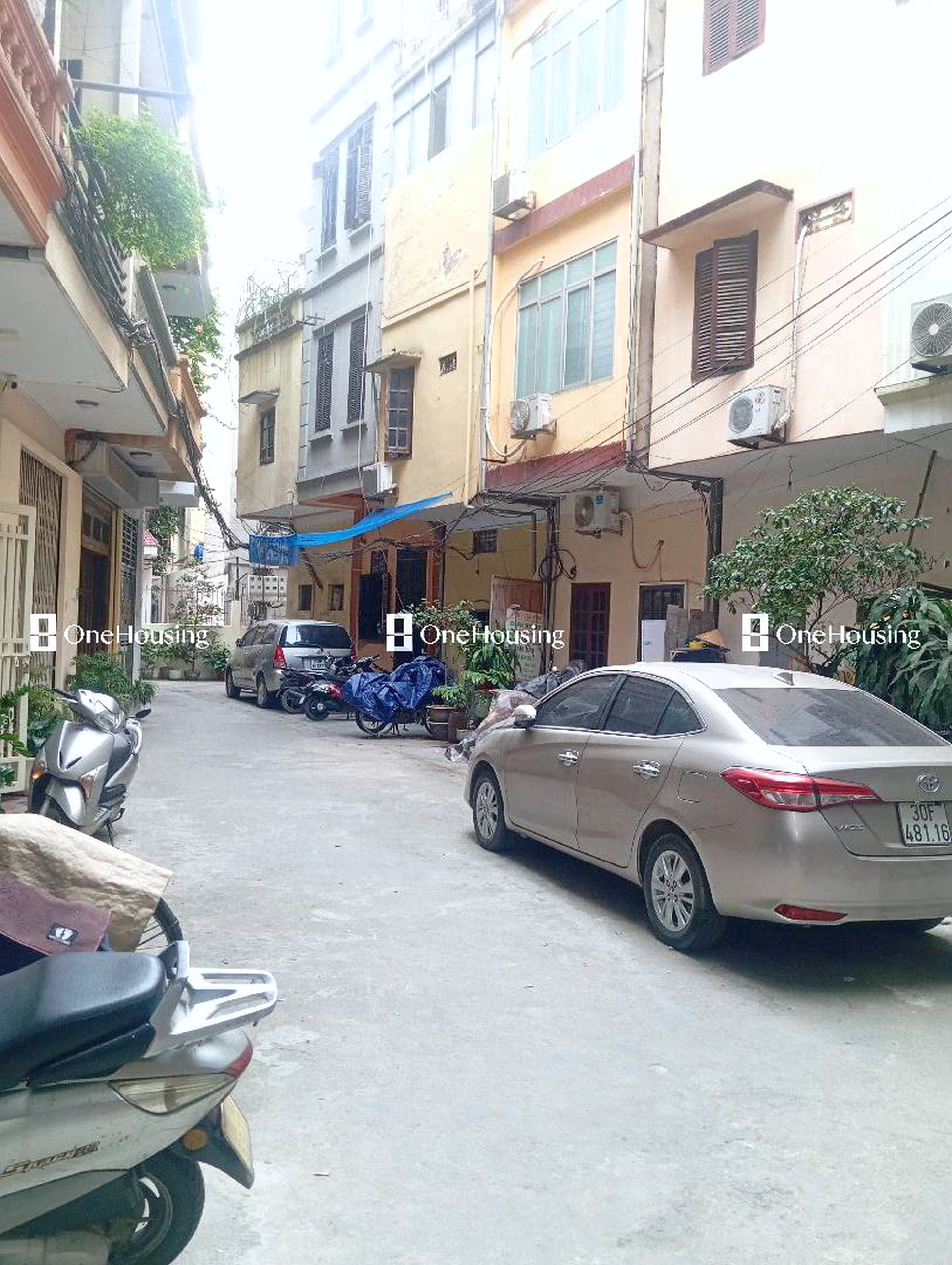 Nhà mặt ngõ cách Nguyễn Văn Huyên 30m, P. Dịch Vọng, Q. Cầu Giấy, TP. Hà Nội