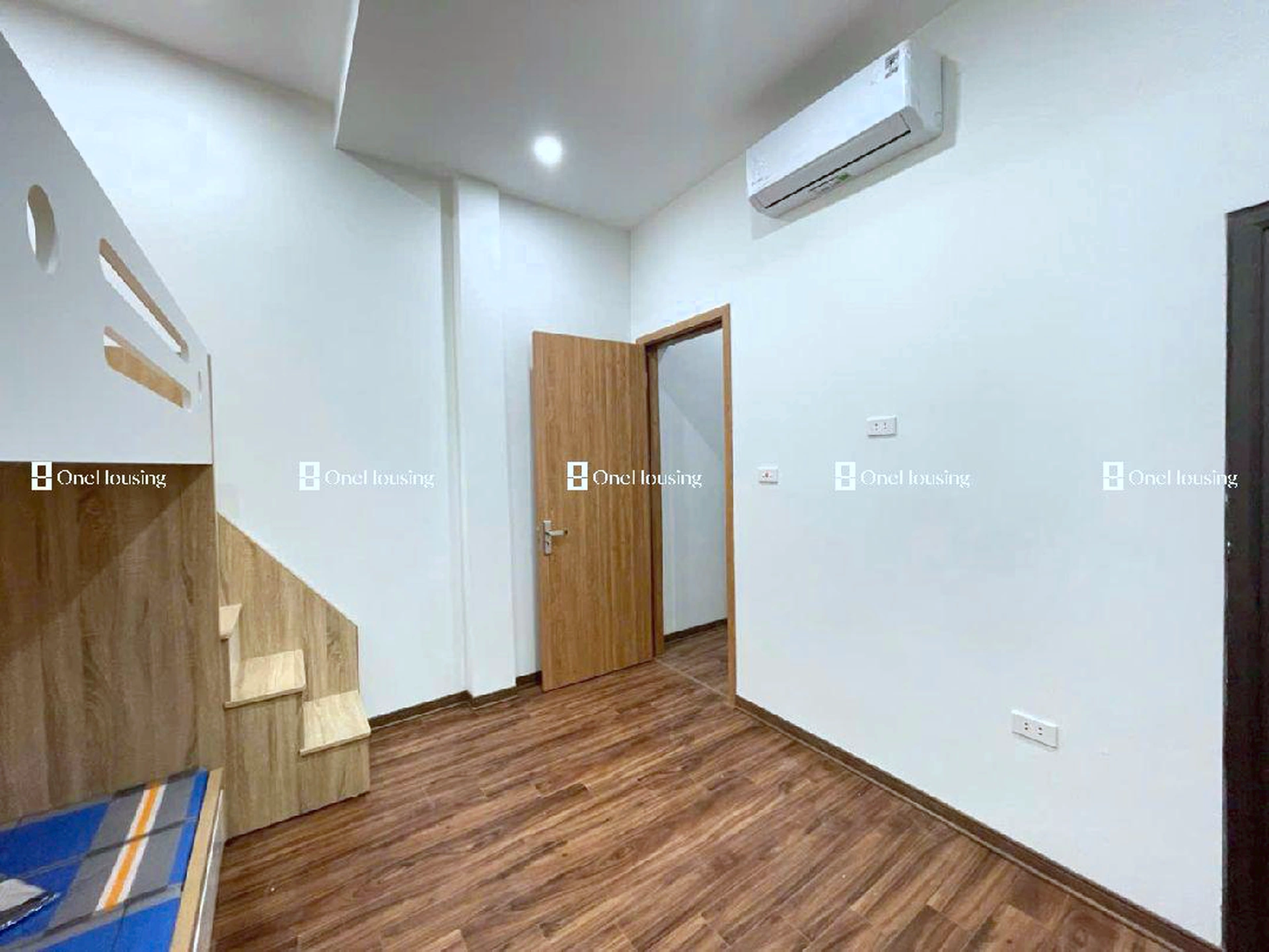 Nhà mặt ngõ cách Đường Láng 70m, P. Láng Hạ, Q. Đống Đa, TP. Hà Nội