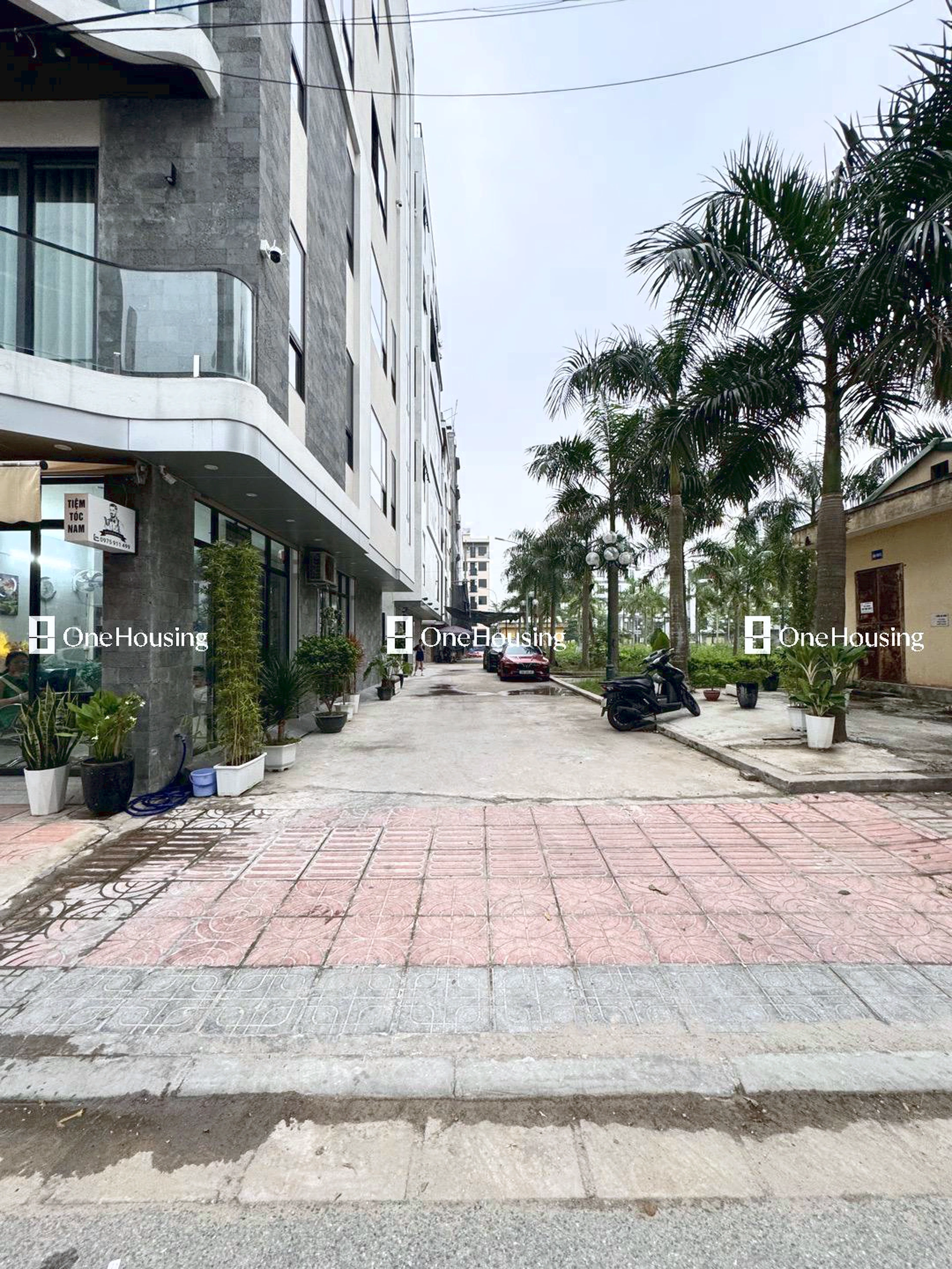 Đất nền cách Ngọc Thụy (mặt đê và đường gom chân đê) 10m, P. Bồ Đề, Q. Long Biên, TP. Hà Nội