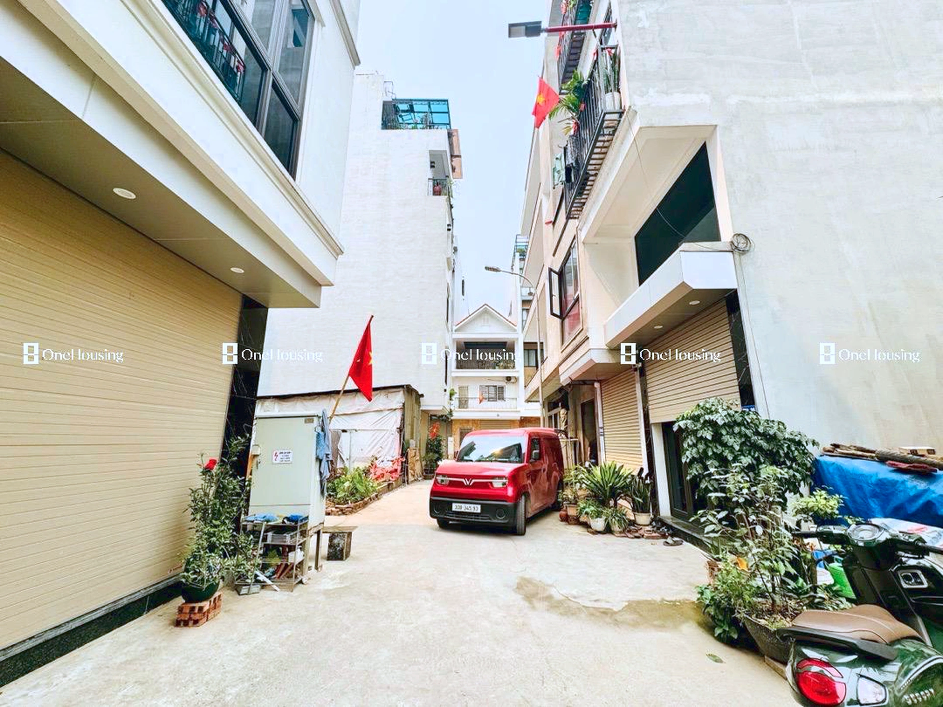 Đất nền cách Ngọc Thụy (mặt đê và đường gom chân đê) 10m, P. Bồ Đề, Q. Long Biên, TP. Hà Nội