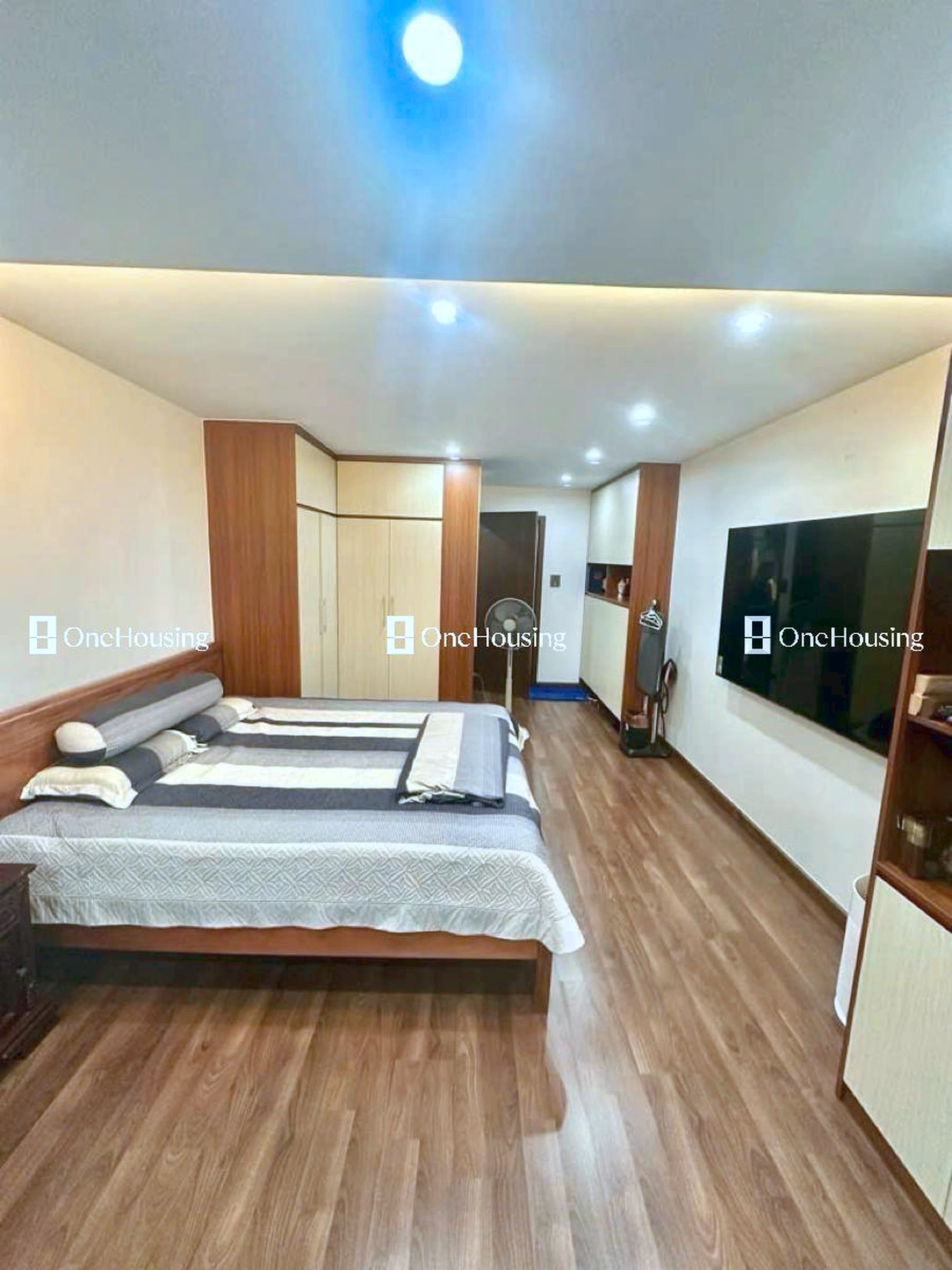 Nhà mặt ngõ cách Lạc Long Quân 50m, P. Nghĩa Đô, Q. Cầu Giấy, TP. Hà Nội