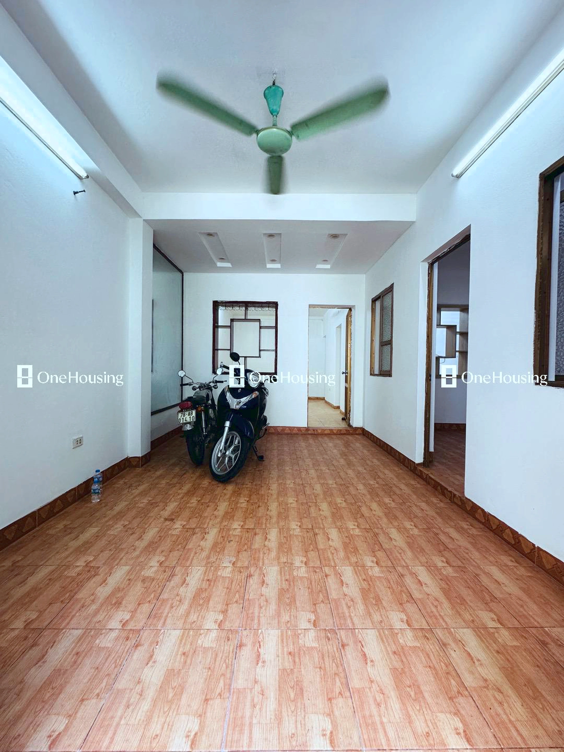 Nhà mặt ngõ cách Nguyễn Văn Cừ 50m, P. Gia Thụy, Q. Long Biên, TP. Hà Nội