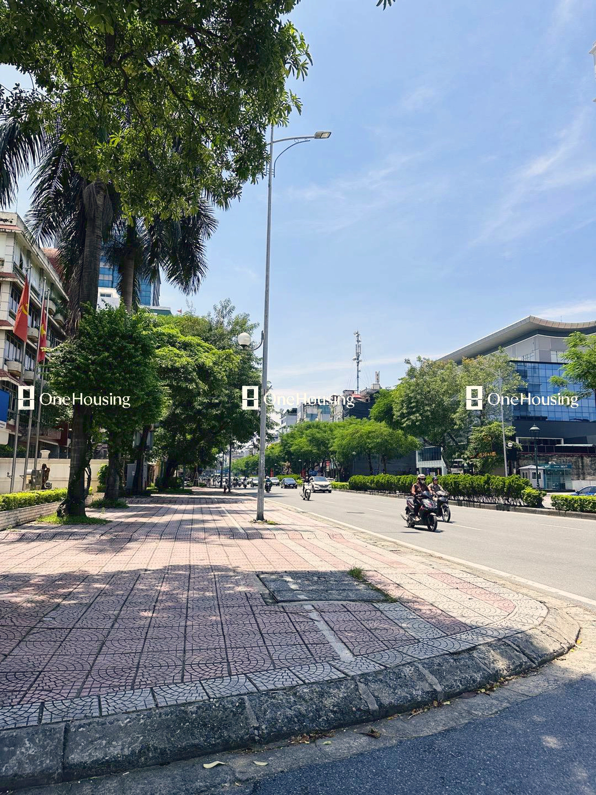 Nhà mặt ngõ cách Nguyễn Văn Cừ 50m, P. Gia Thụy, Q. Long Biên, TP. Hà Nội