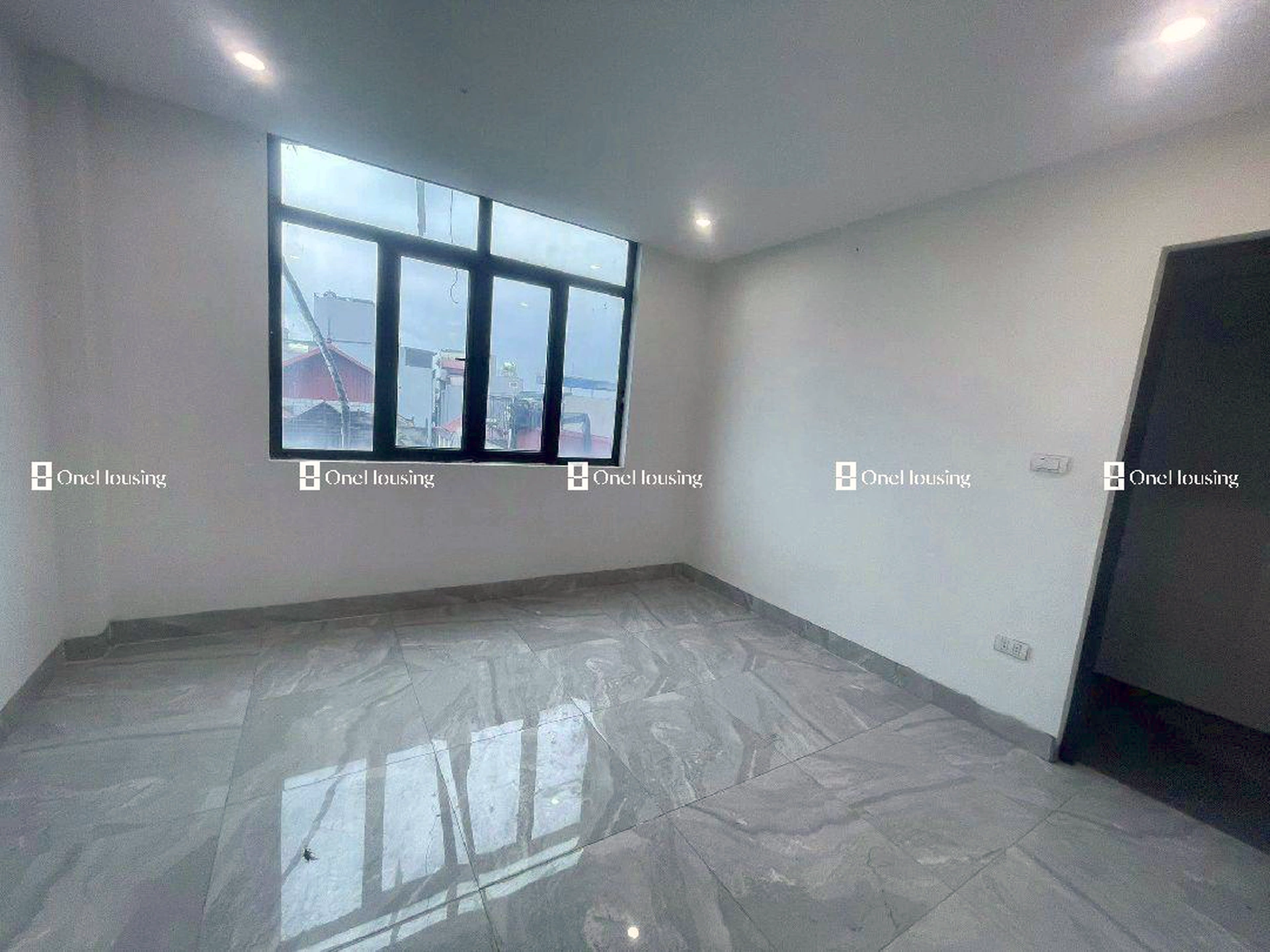 Nhà mặt ngõ cách Kim Quan 10m, P. Việt Hưng, Q. Long Biên, TP. Hà Nội