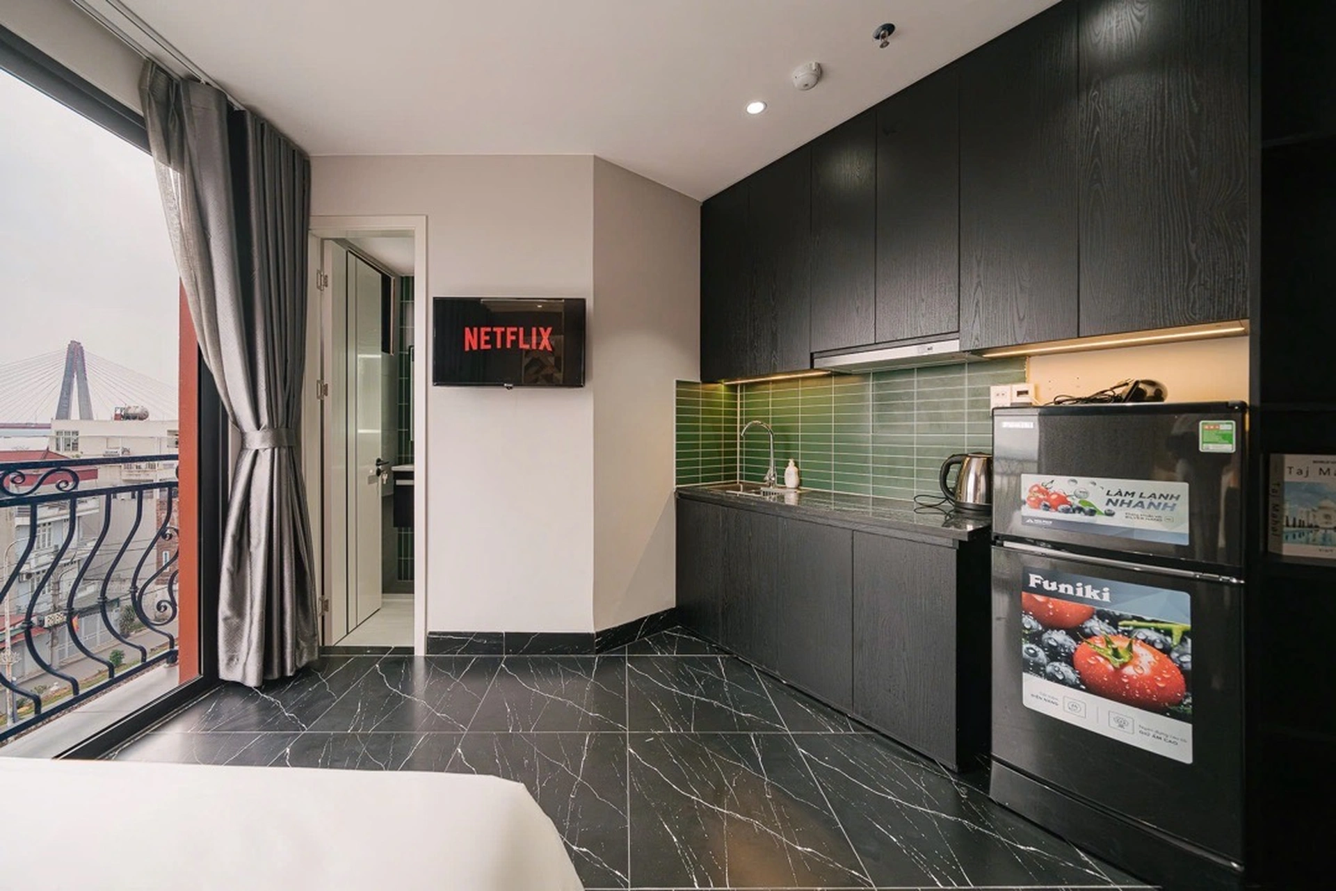 Nhà mặt phố An Dương Vương (đường gom chân đê), P. Phú Thượng, Q. Tây Hồ, TP. Hà Nội