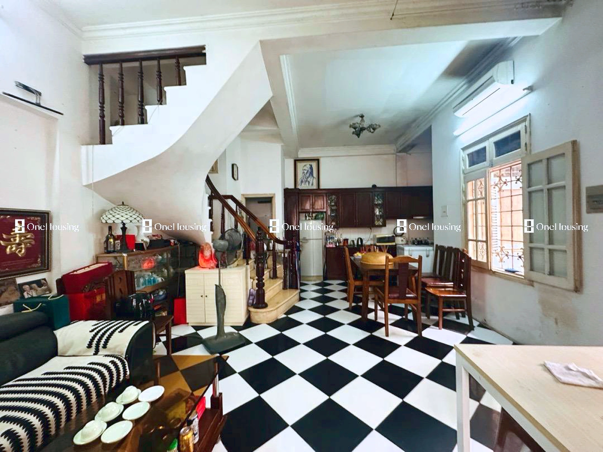 Nhà mặt ngõ cách Lý Nam Đế 15m, P. Hàng Mã, Q. Hoàn Kiếm, TP. Hà Nội