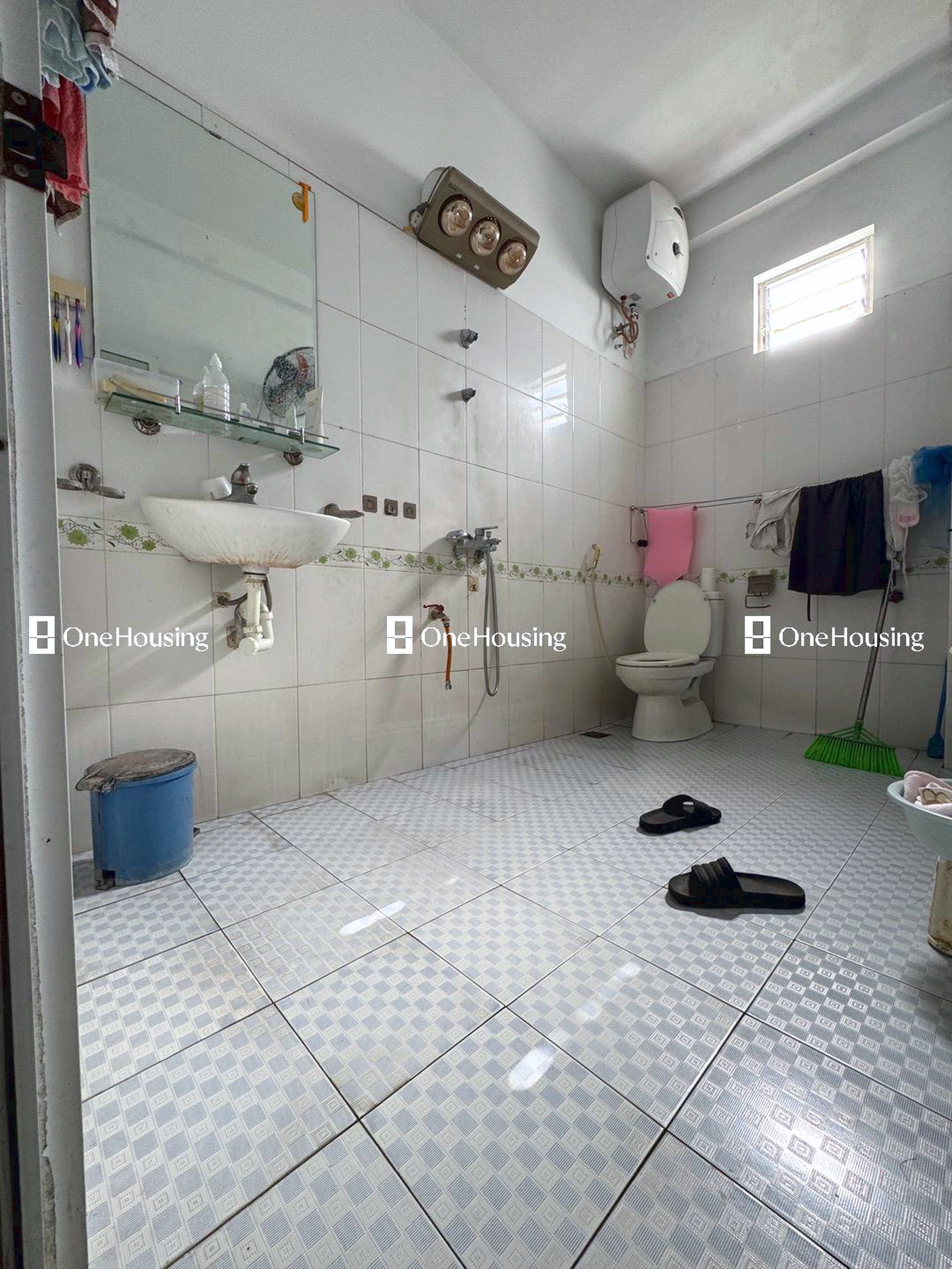 Nhà mặt ngõ cách Vũ Đức Thận 80m, P. Việt Hưng, Q. Long Biên, TP. Hà Nội