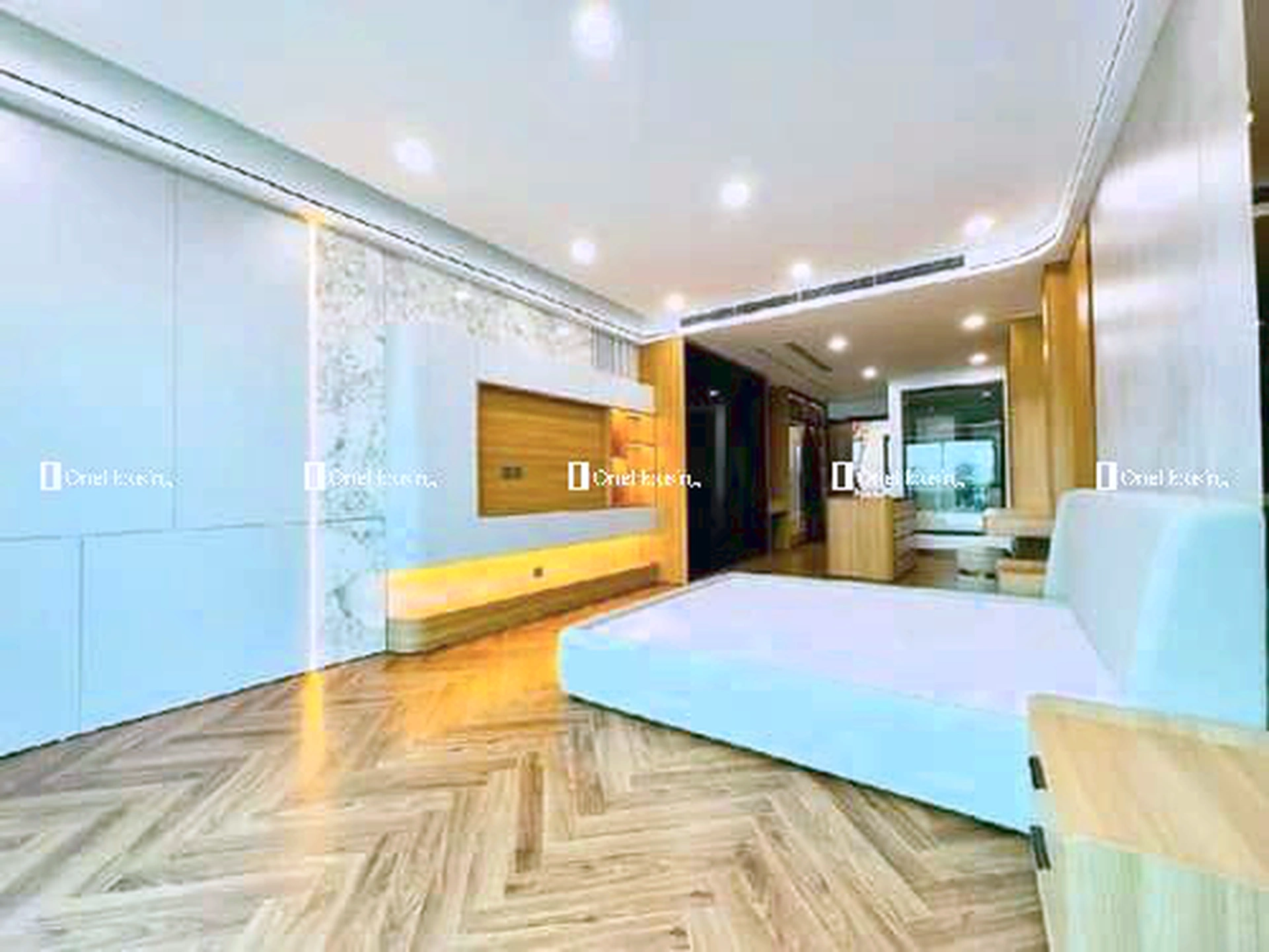 Nhà mặt phố Nguyễn Văn Cừ, P. Bồ Đề, Q. Long Biên, TP. Hà Nội