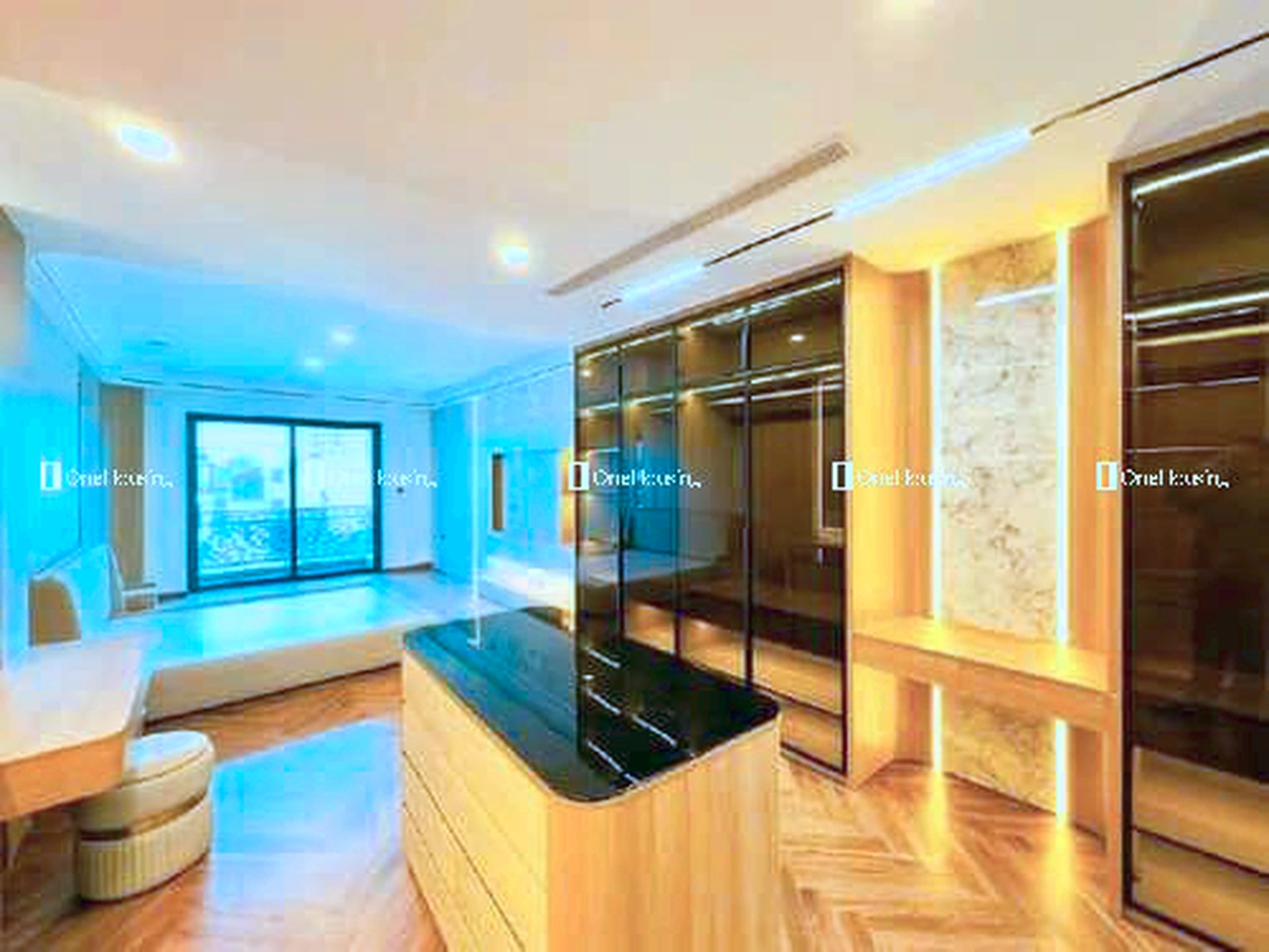 Nhà mặt phố Nguyễn Văn Cừ, P. Bồ Đề, Q. Long Biên, TP. Hà Nội