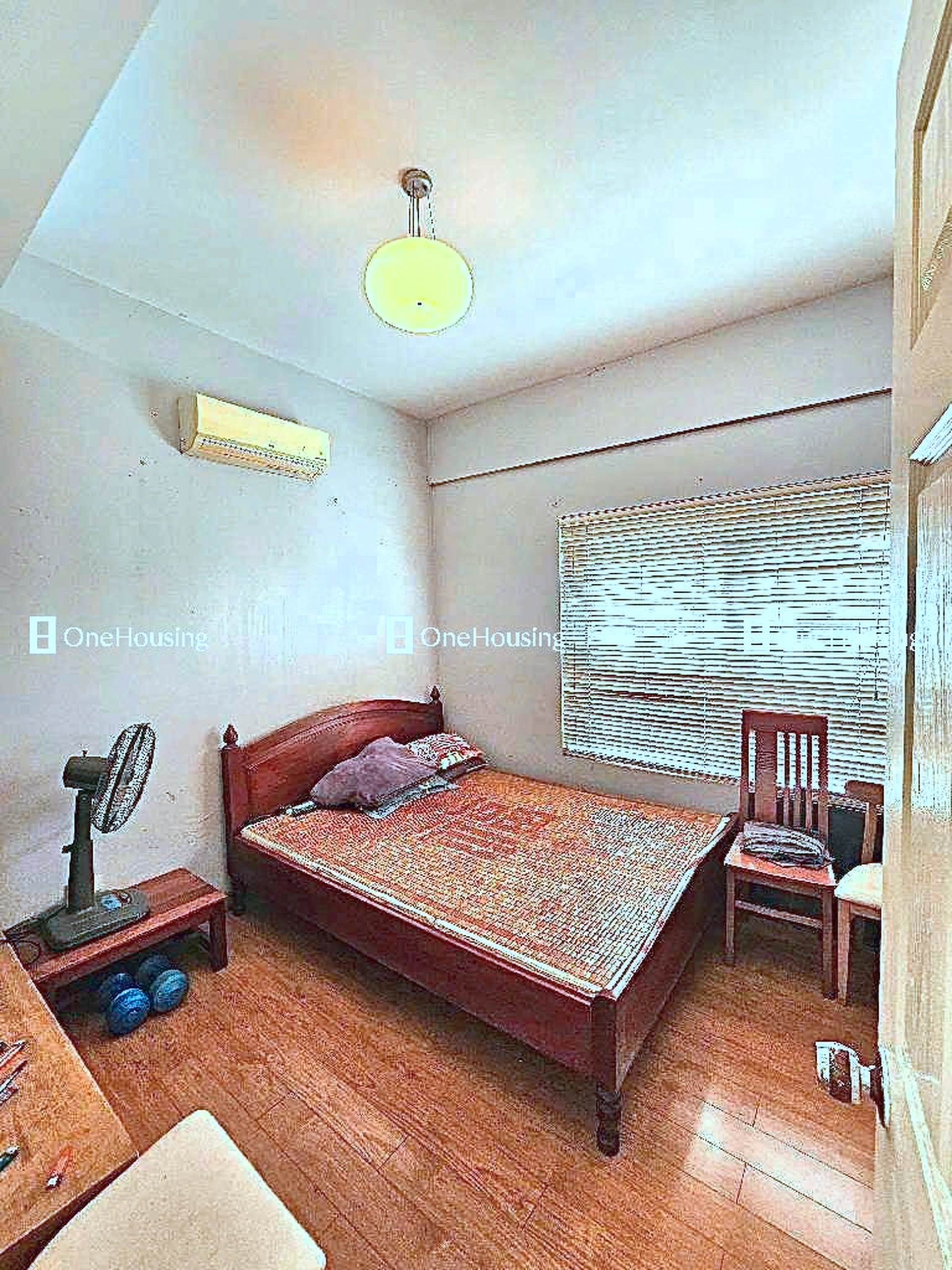 Nhà mặt ngõ cách Ngô Huy Quỳnh 25m, P. Việt Hưng, Q. Long Biên, TP. Hà Nội