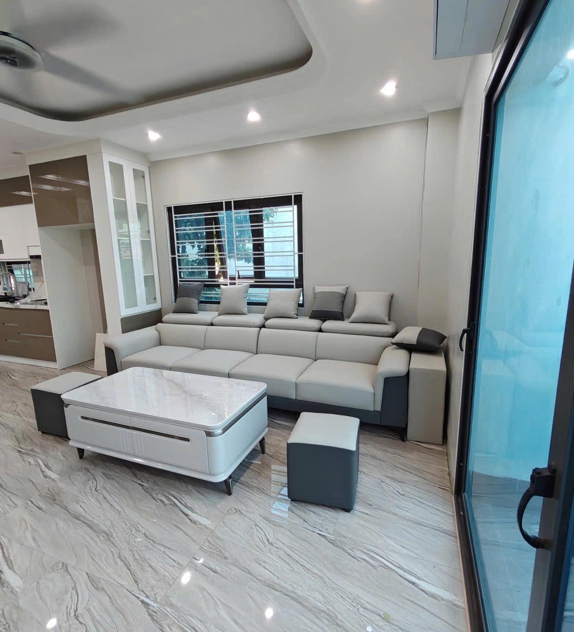 Nhà mặt ngõ cách Cổ Linh 50m, P. Thạch Bàn, Q. Long Biên, TP. Hà Nội