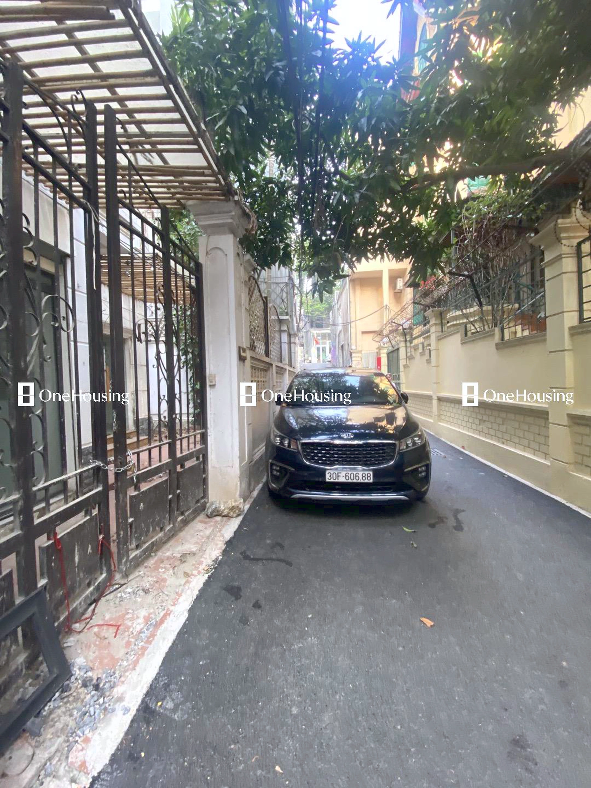 Nhà mặt ngõ cách Tô Ngọc Vân 30.77m, P. Quảng An, Q. Tây Hồ, TP. Hà Nội