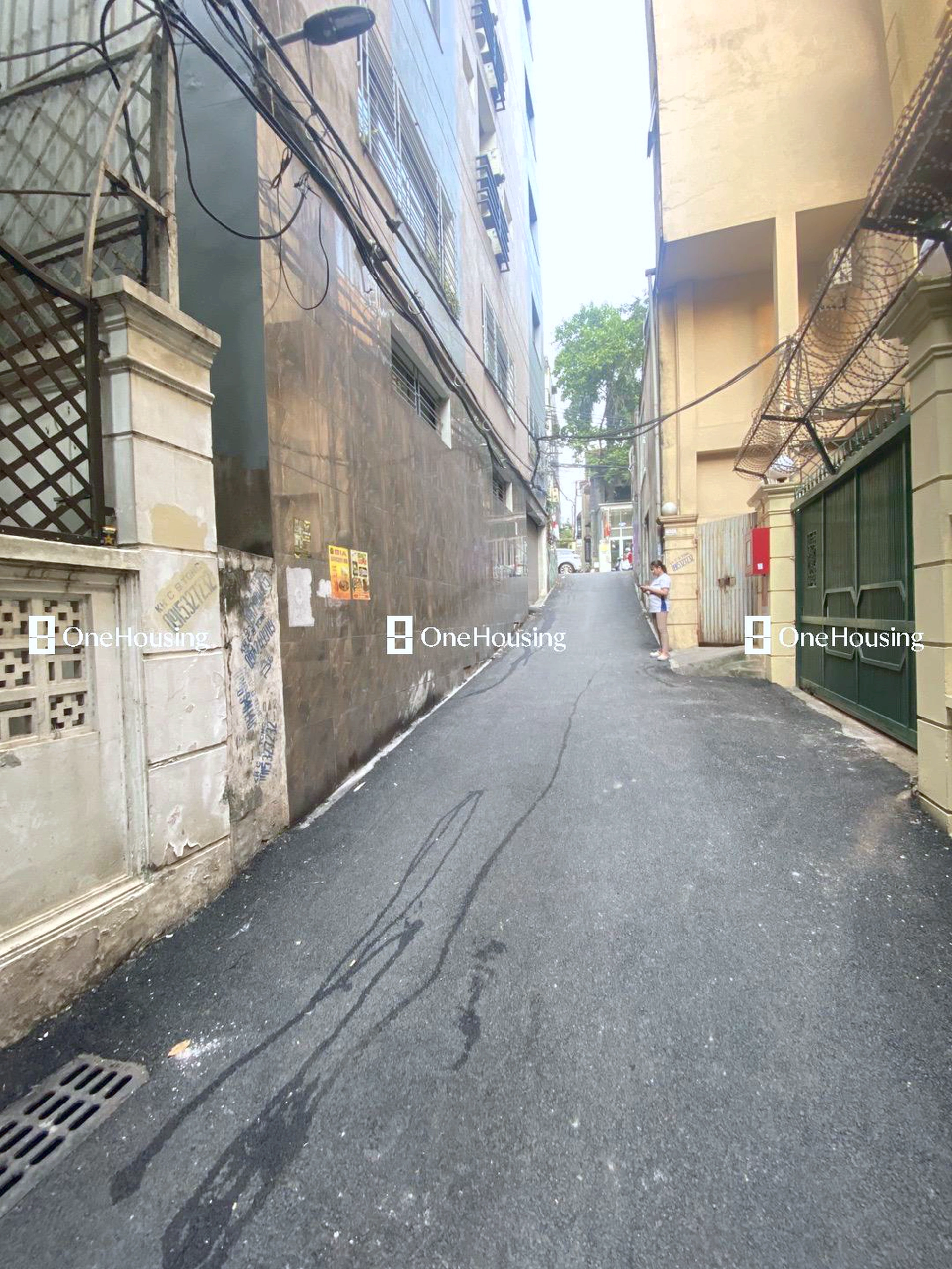 Nhà mặt ngõ cách Tô Ngọc Vân 30.77m, P. Quảng An, Q. Tây Hồ, TP. Hà Nội