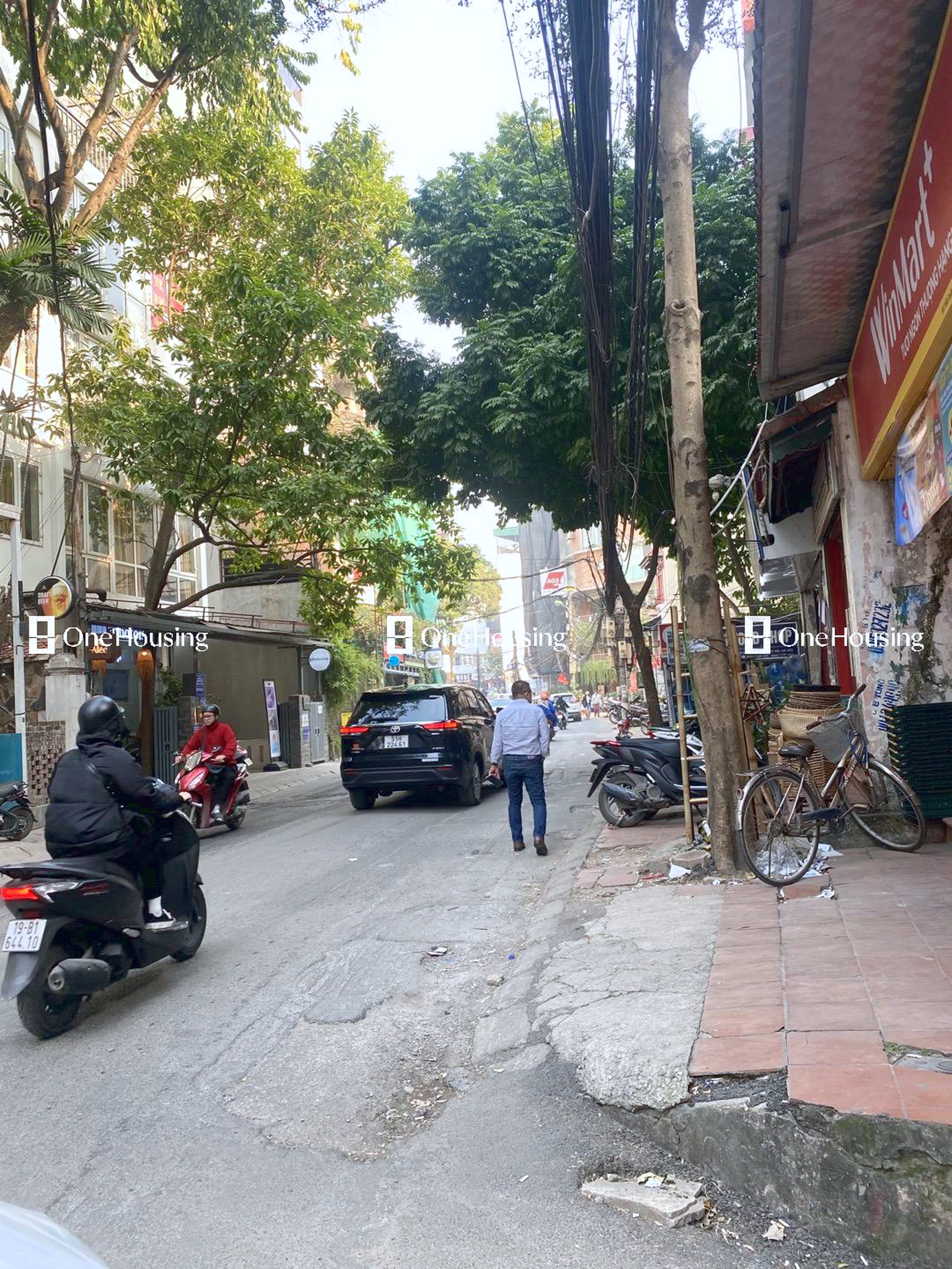 Nhà mặt ngõ cách Tô Ngọc Vân 30.77m, P. Quảng An, Q. Tây Hồ, TP. Hà Nội