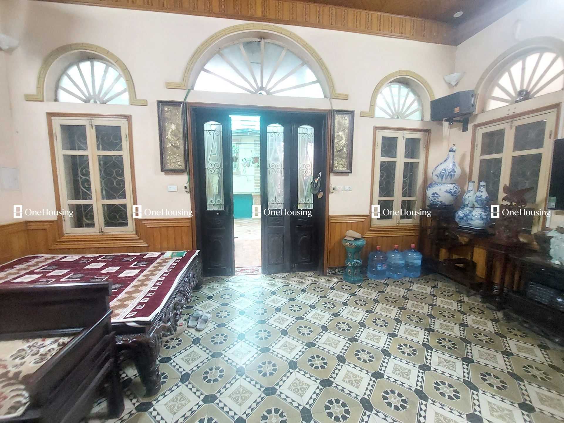 Nhà mặt phố Âu Cơ (đường gom chân đê), P. Quảng An, Q. Tây Hồ, TP. Hà Nội