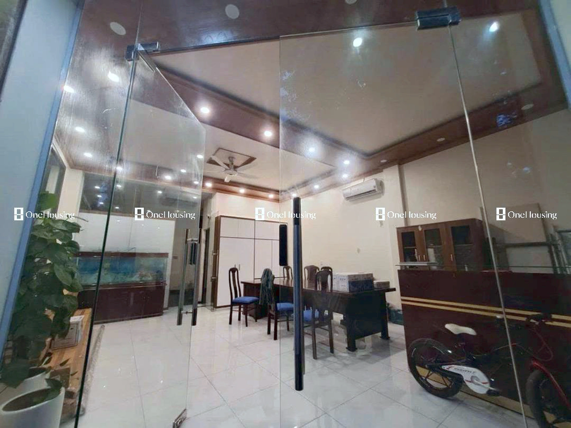 Nhà mặt phố Hoàng Công Chất, P. Phú Diễn, Q. Bắc Từ Liêm, TP. Hà Nội