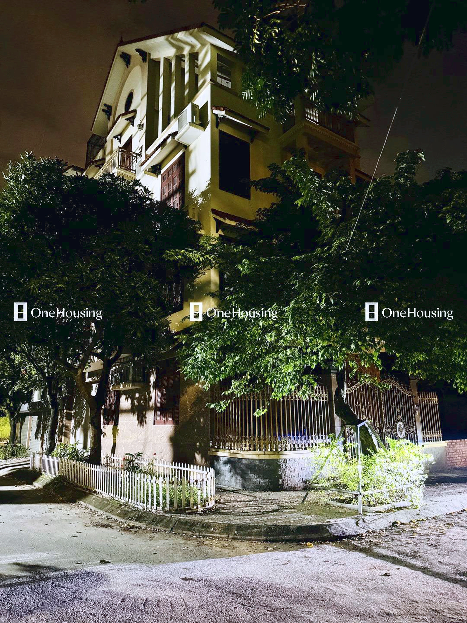 Nhà mặt ngõ cách Bát Khối (Mặt đê sông Hồng) 20m, P. Thạch Bàn, Q. Long Biên, TP. Hà Nội