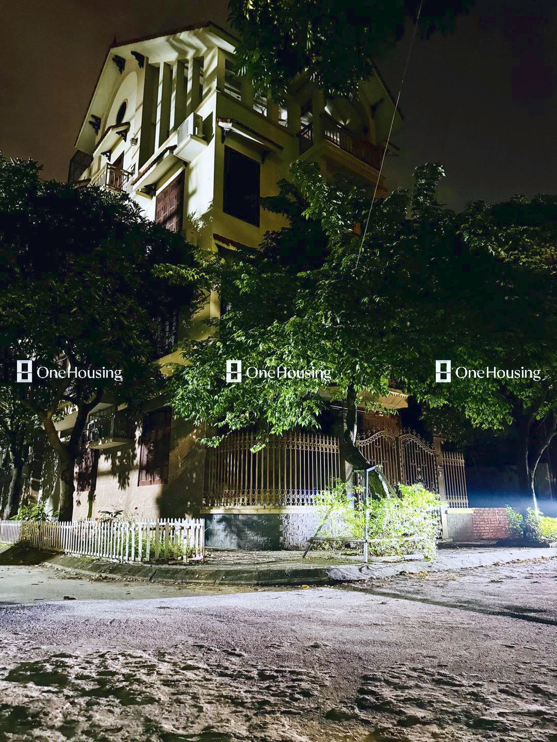 Nhà mặt ngõ cách Bát Khối (Mặt đê sông Hồng) 20m, P. Thạch Bàn, Q. Long Biên, TP. Hà Nội