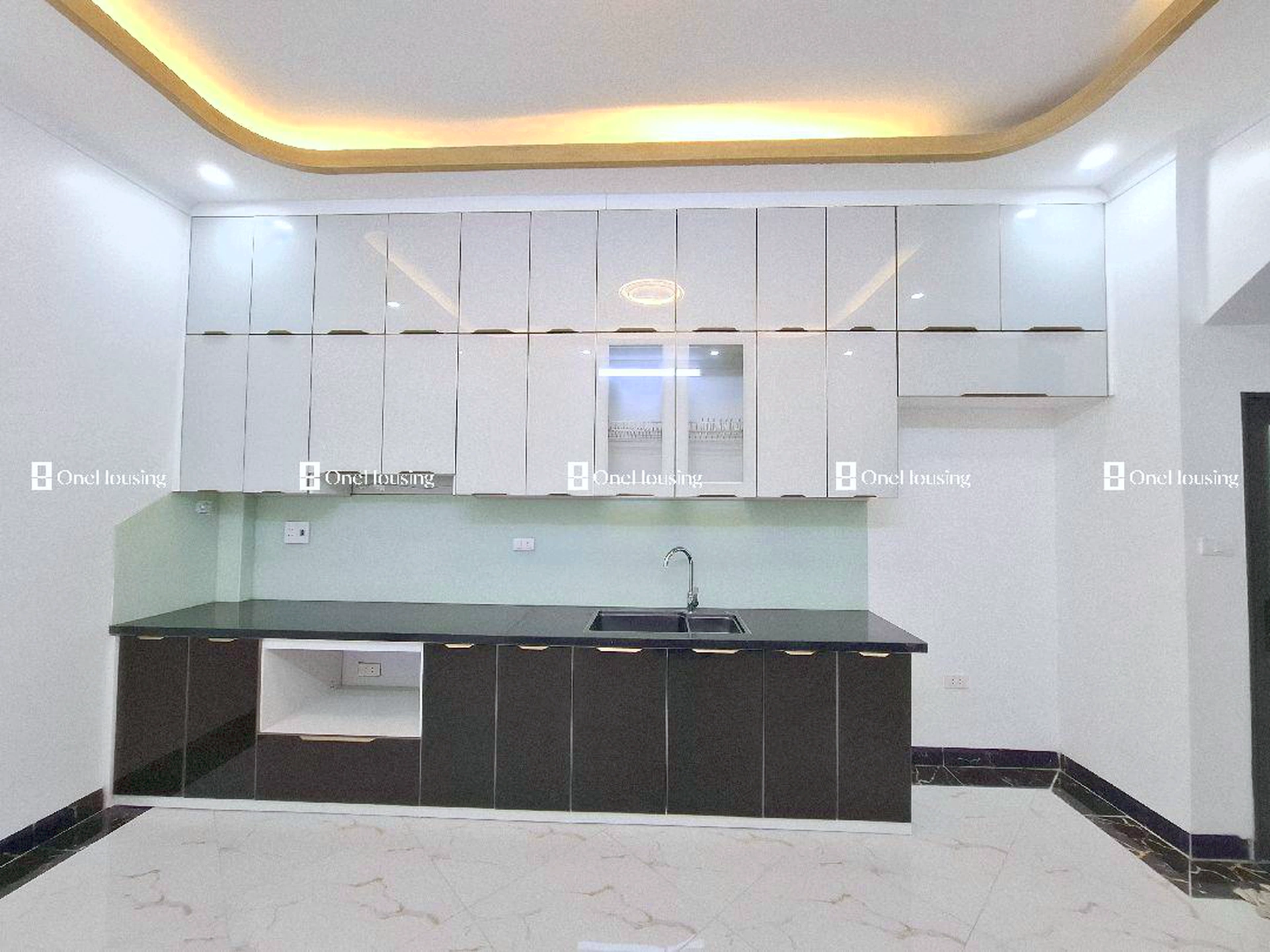 Nhà mặt ngõ cách Âu Cơ (đường gom chân đê) 120m, P. Quảng An, Q. Tây Hồ, TP. Hà Nội