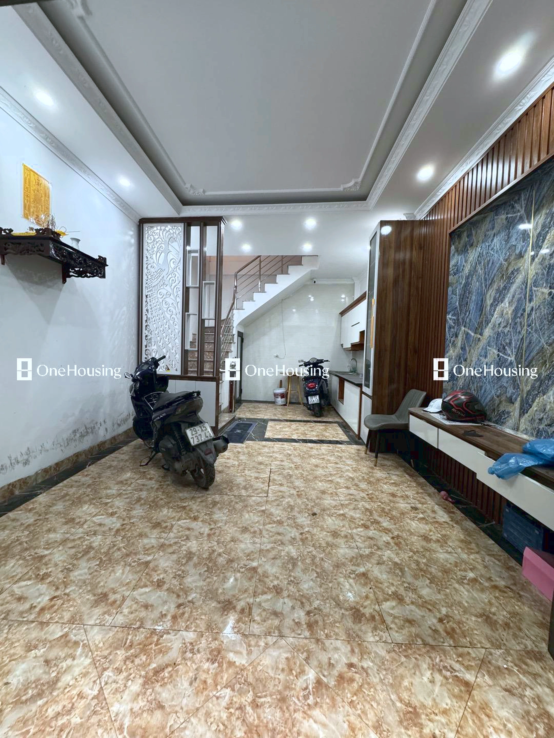 Nhà mặt ngõ cách Nguyễn Văn Linh 200m, P. Thạch Bàn, Q. Long Biên, TP. Hà Nội