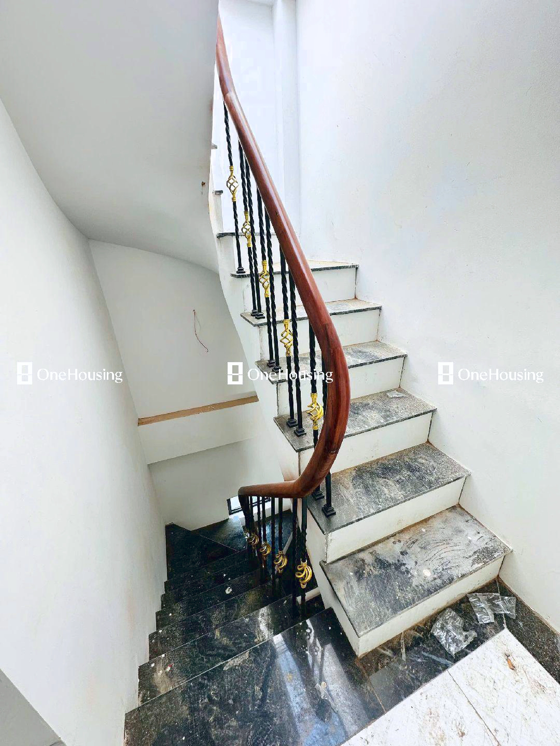 Nhà mặt ngõ cách Khúc Thừa Dụ 60m, P. Dịch Vọng, Q. Cầu Giấy, TP. Hà Nội