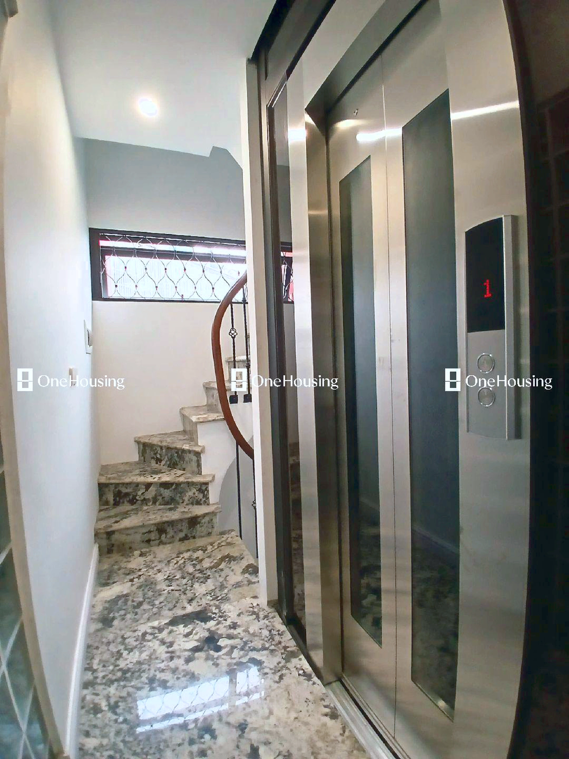 Nhà mặt phố Nguyễn Thái Học, P. Điện Biên, Q. Ba Đình, TP. Hà Nội