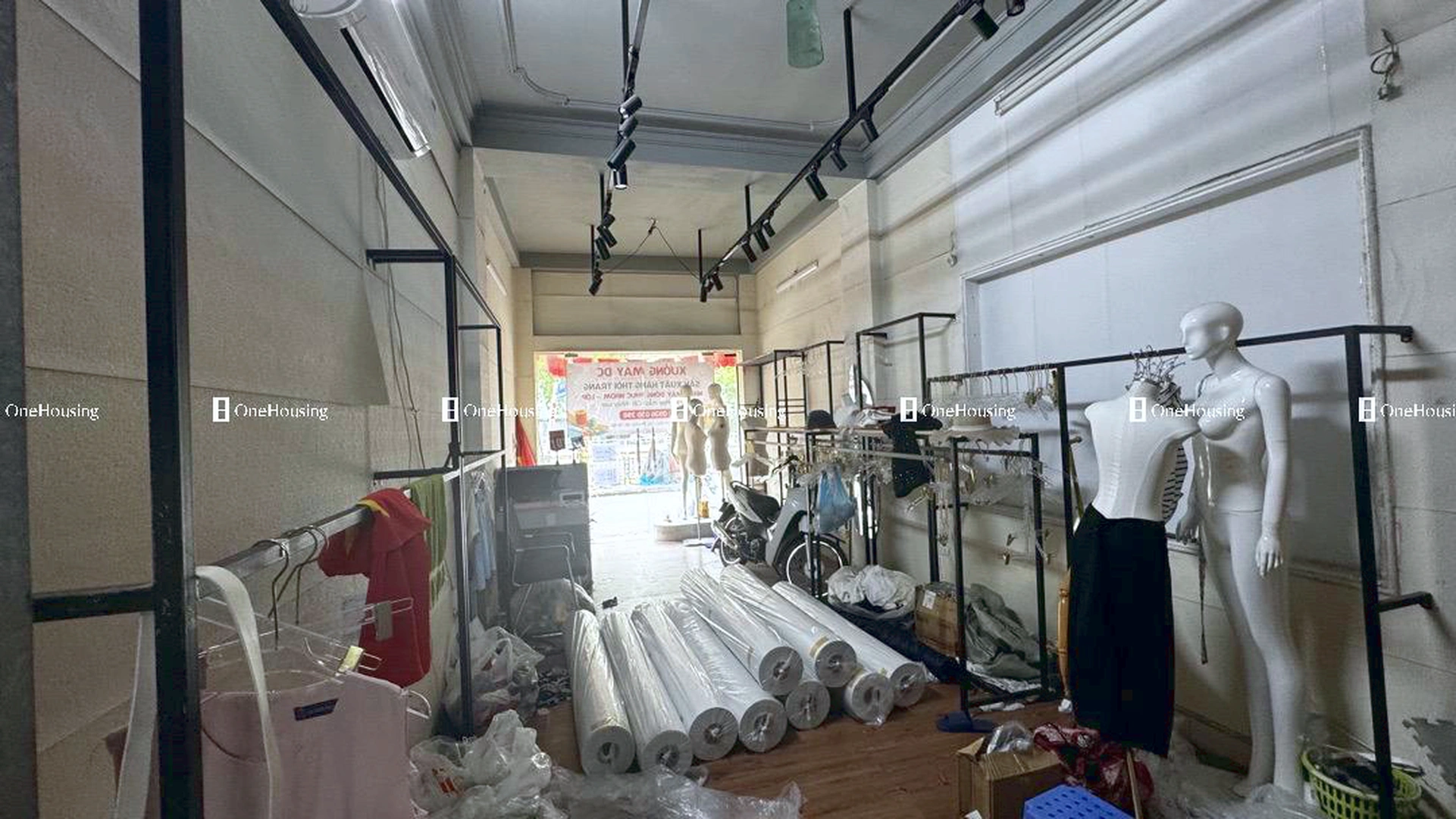 Nhà mặt phố Trịnh Đình Cửu, P. Định Công, Q. Hoàng Mai, TP. Hà Nội