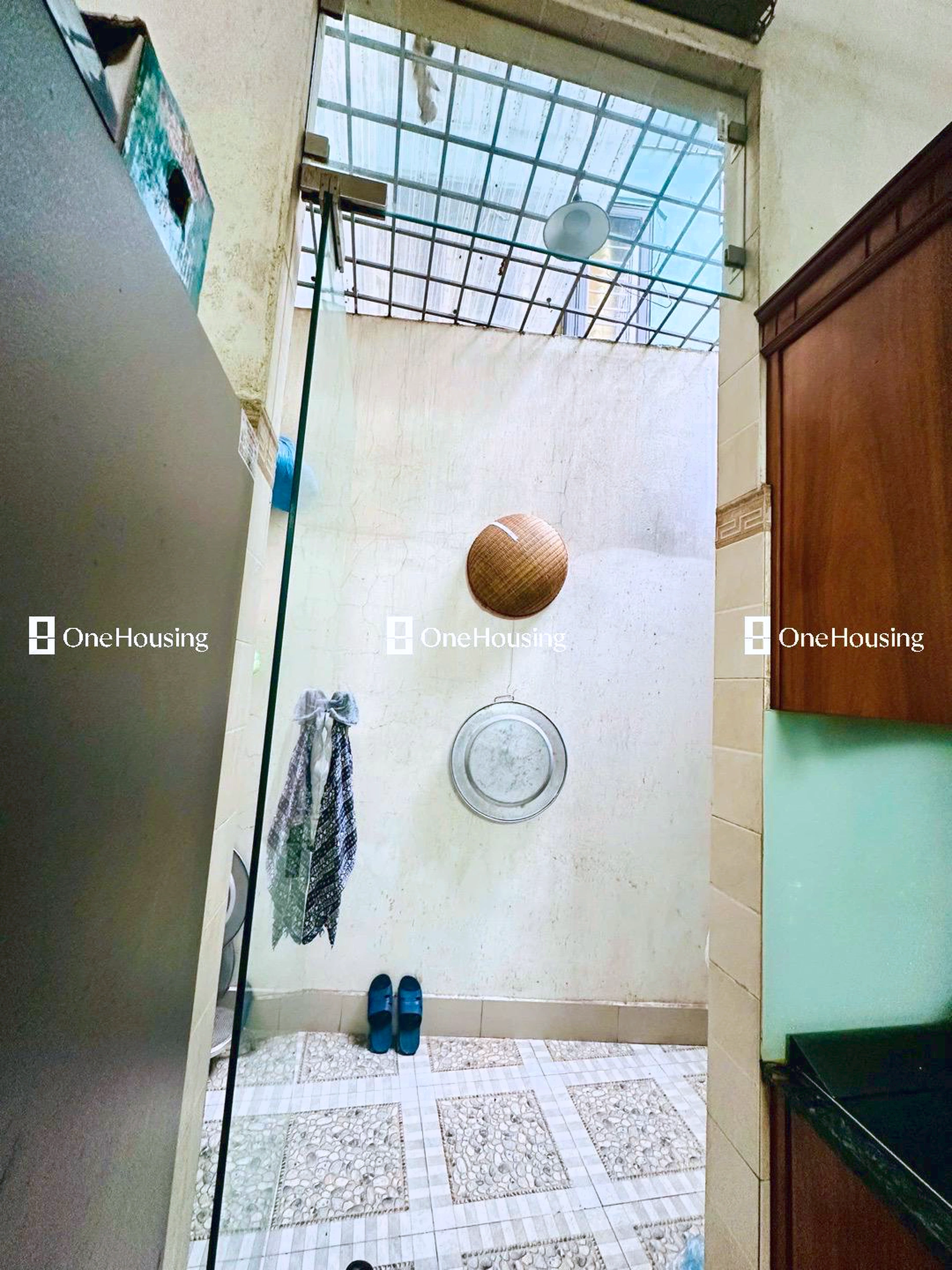 Nhà mặt ngõ cách Đội Cấn 70m, P. Ngọc Hà, Q. Ba Đình, TP. Hà Nội