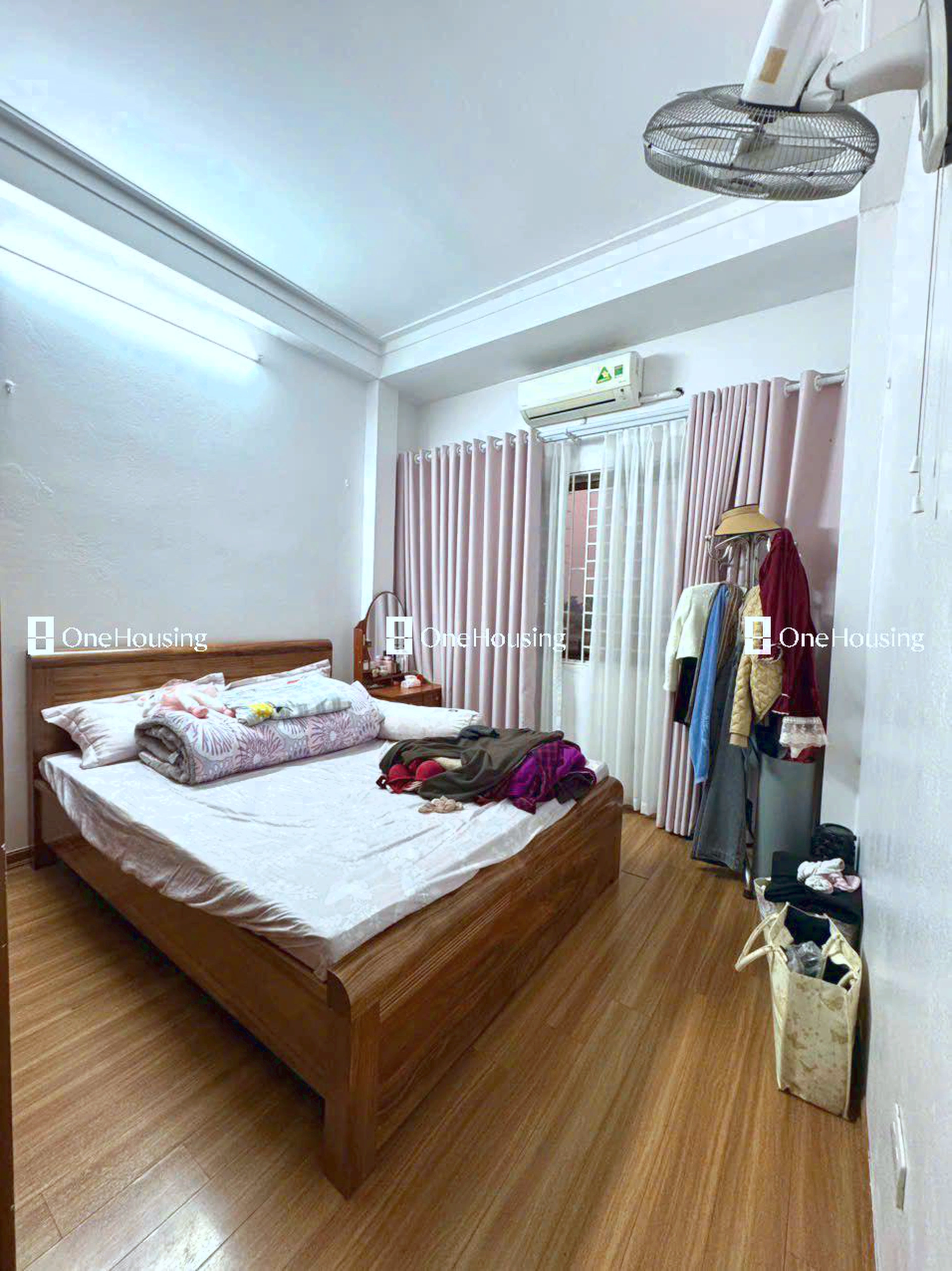 Nhà mặt ngõ cách Nguyễn Văn Linh 200m, P. Thạch Bàn, Q. Long Biên, TP. Hà Nội