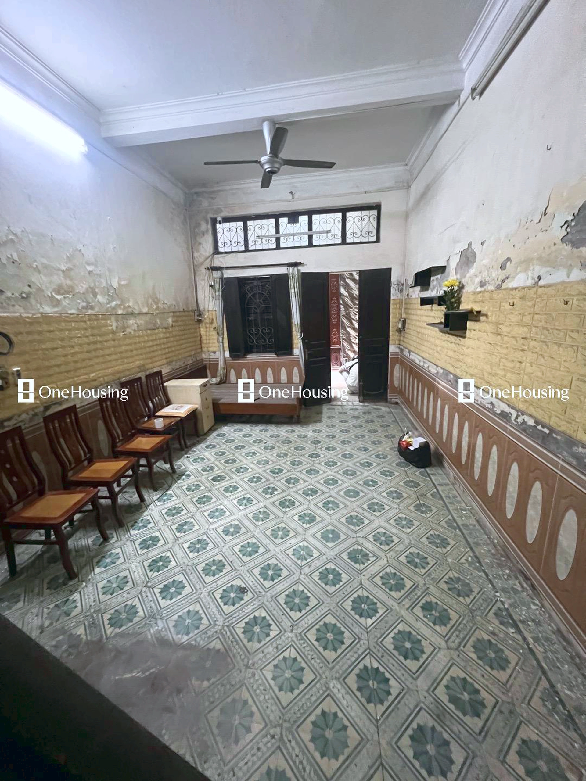 Nhà mặt ngõ cách Lê Duẩn (đi qua đường tàu) 40m, P. Văn Miếu, Q. Đống Đa, TP. Hà Nội