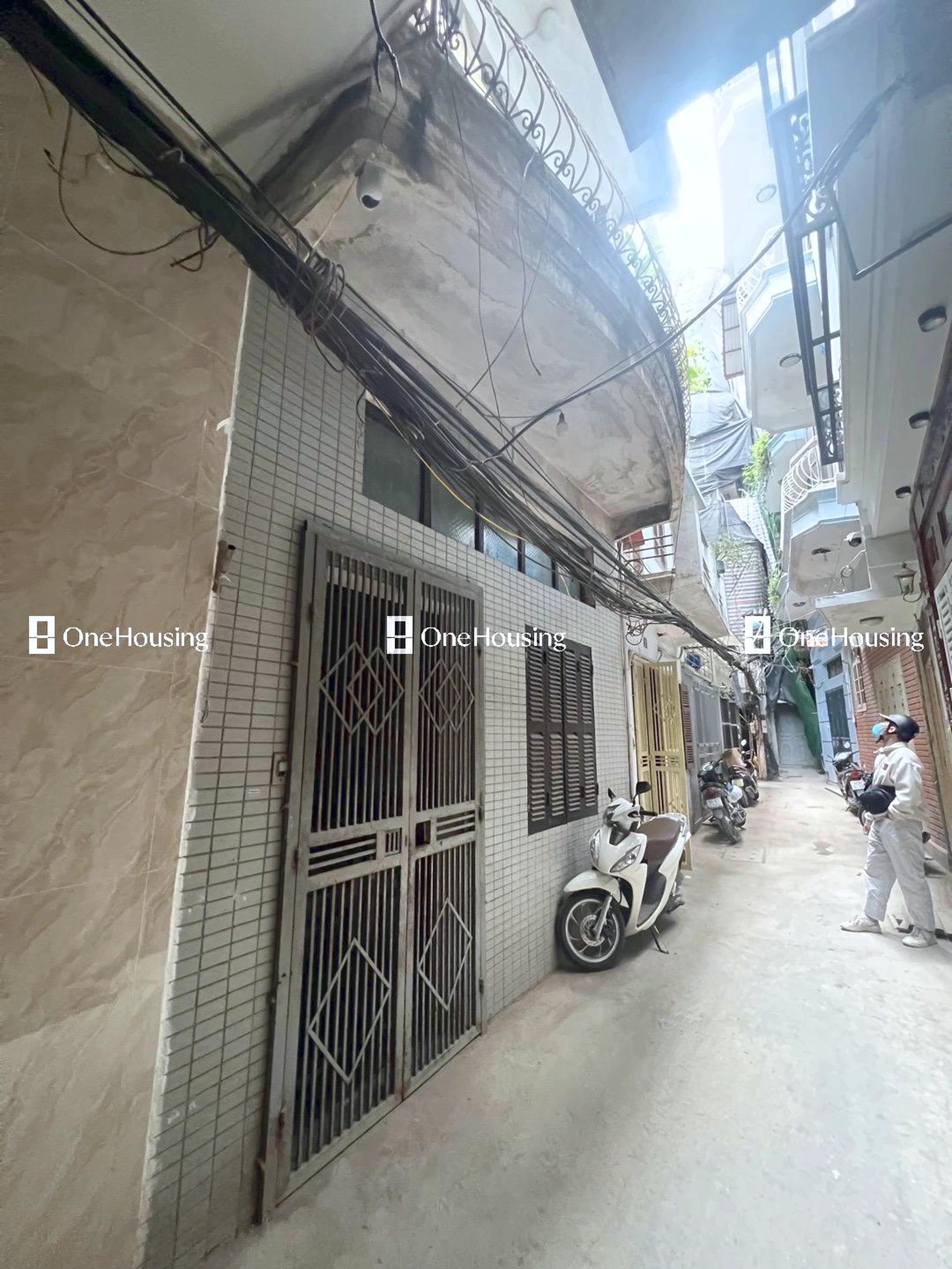 Nhà mặt ngõ cách Lê Duẩn (đi qua đường tàu) 40m, P. Văn Miếu, Q. Đống Đa, TP. Hà Nội