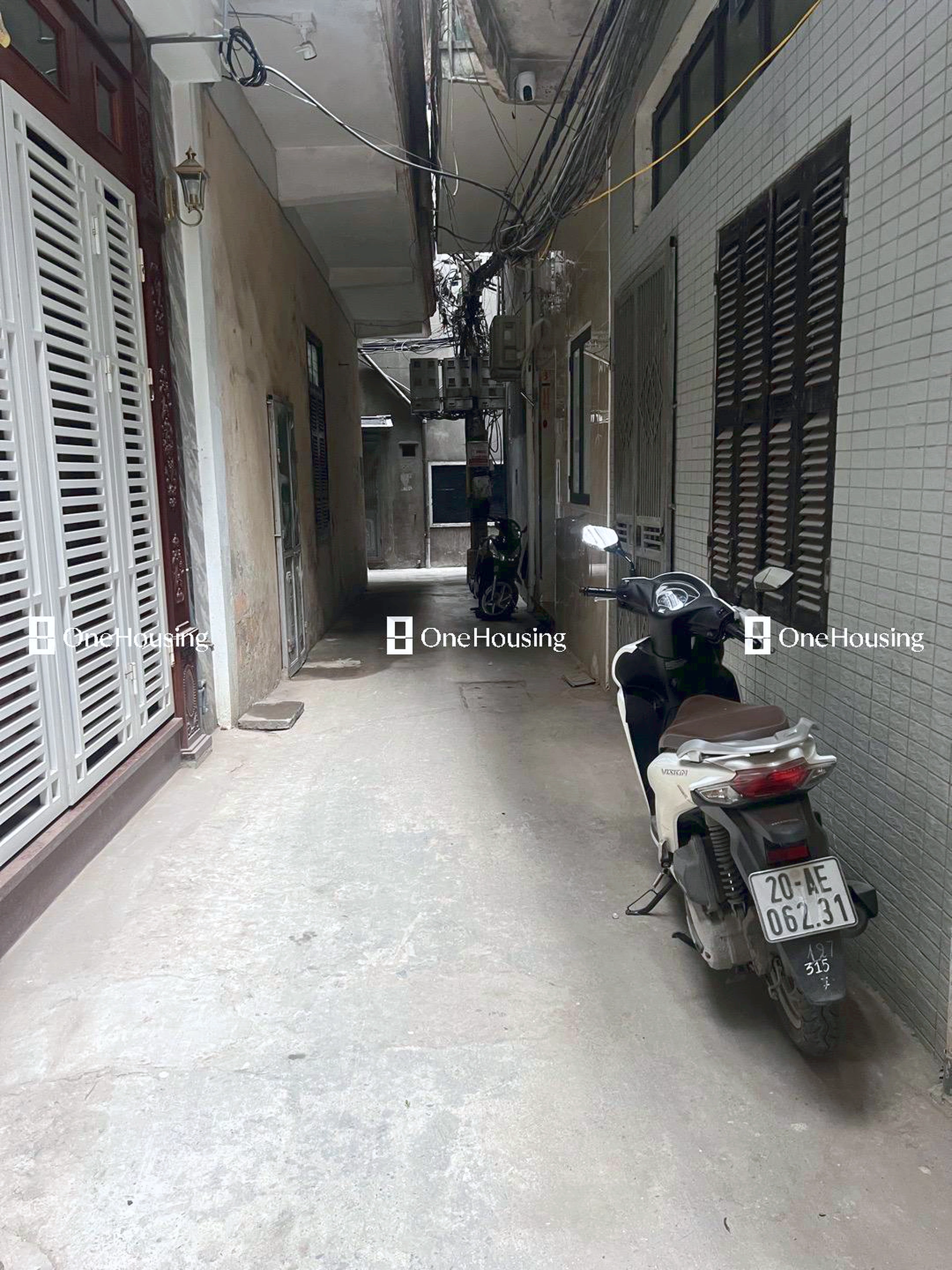 Nhà mặt ngõ cách Lê Duẩn (đi qua đường tàu) 40m, P. Văn Miếu, Q. Đống Đa, TP. Hà Nội