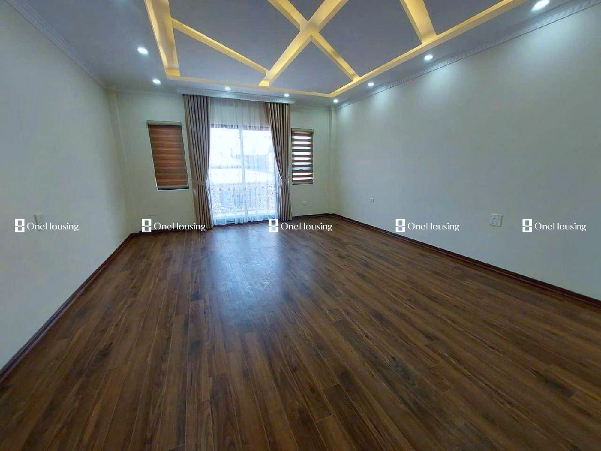 Nhà mặt ngõ cách Nguyễn Văn Linh 35m, P. Long Biên, Q. Long Biên, TP. Hà Nội