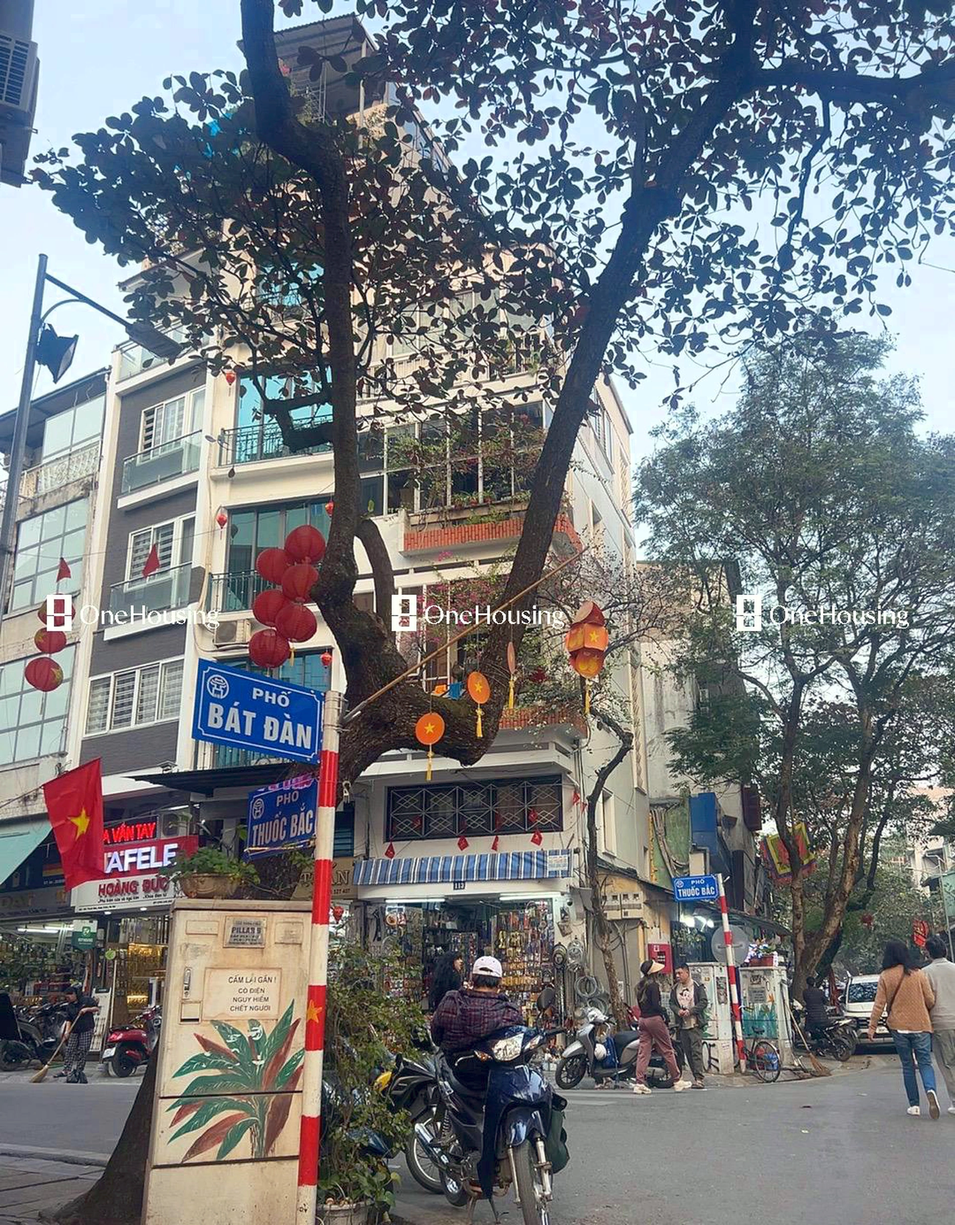 Nhà mặt phố Bát Đàn, P. Cửa Đông, Q. Hoàn Kiếm, TP. Hà Nội