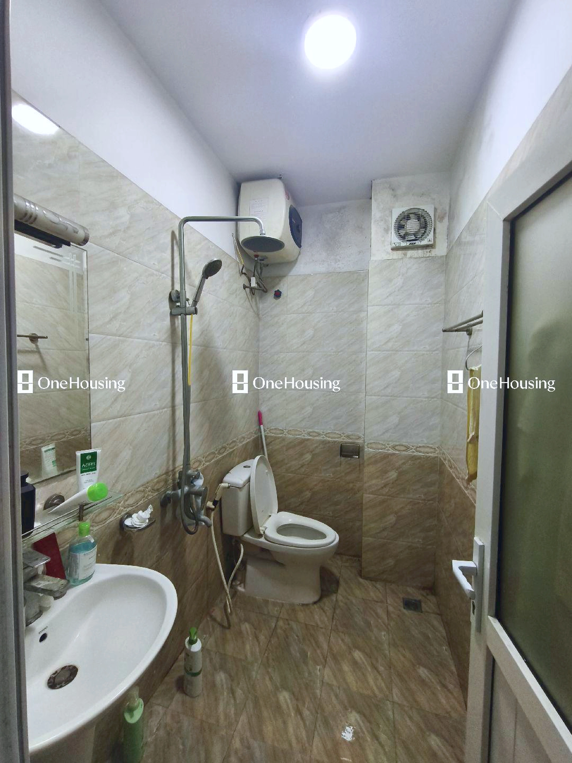 Nhà mặt ngõ cách Cầu Giấy 30m, P. Dịch Vọng, Q. Cầu Giấy, TP. Hà Nội