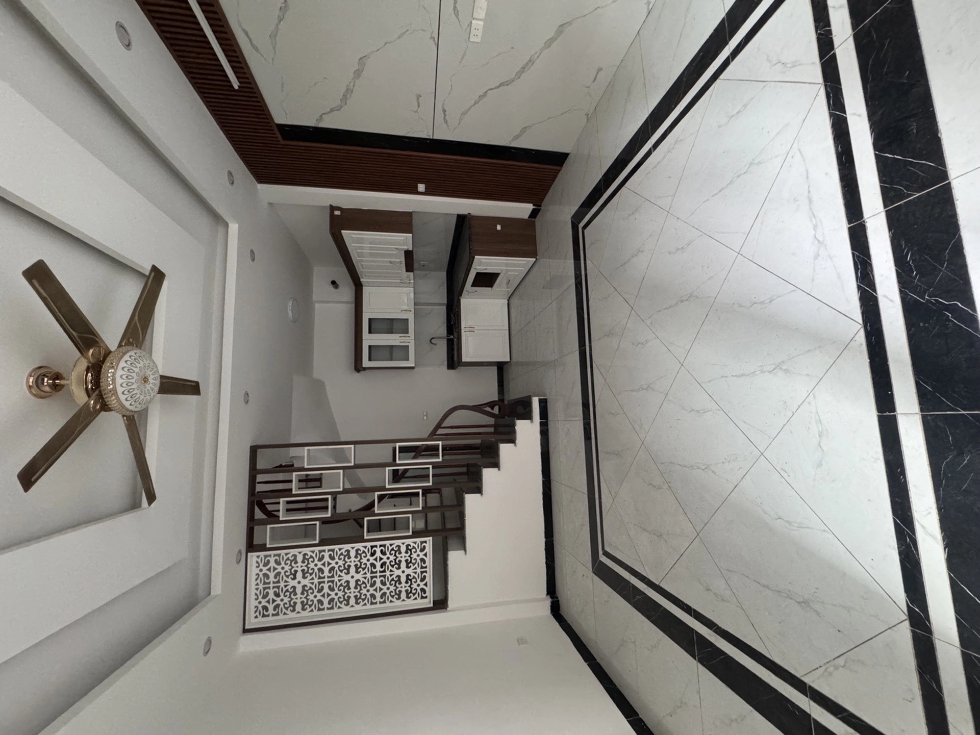 Nhà mặt ngõ cách Bát Khối 100m, P. Long Biên, Q. Long Biên, TP. Hà Nội