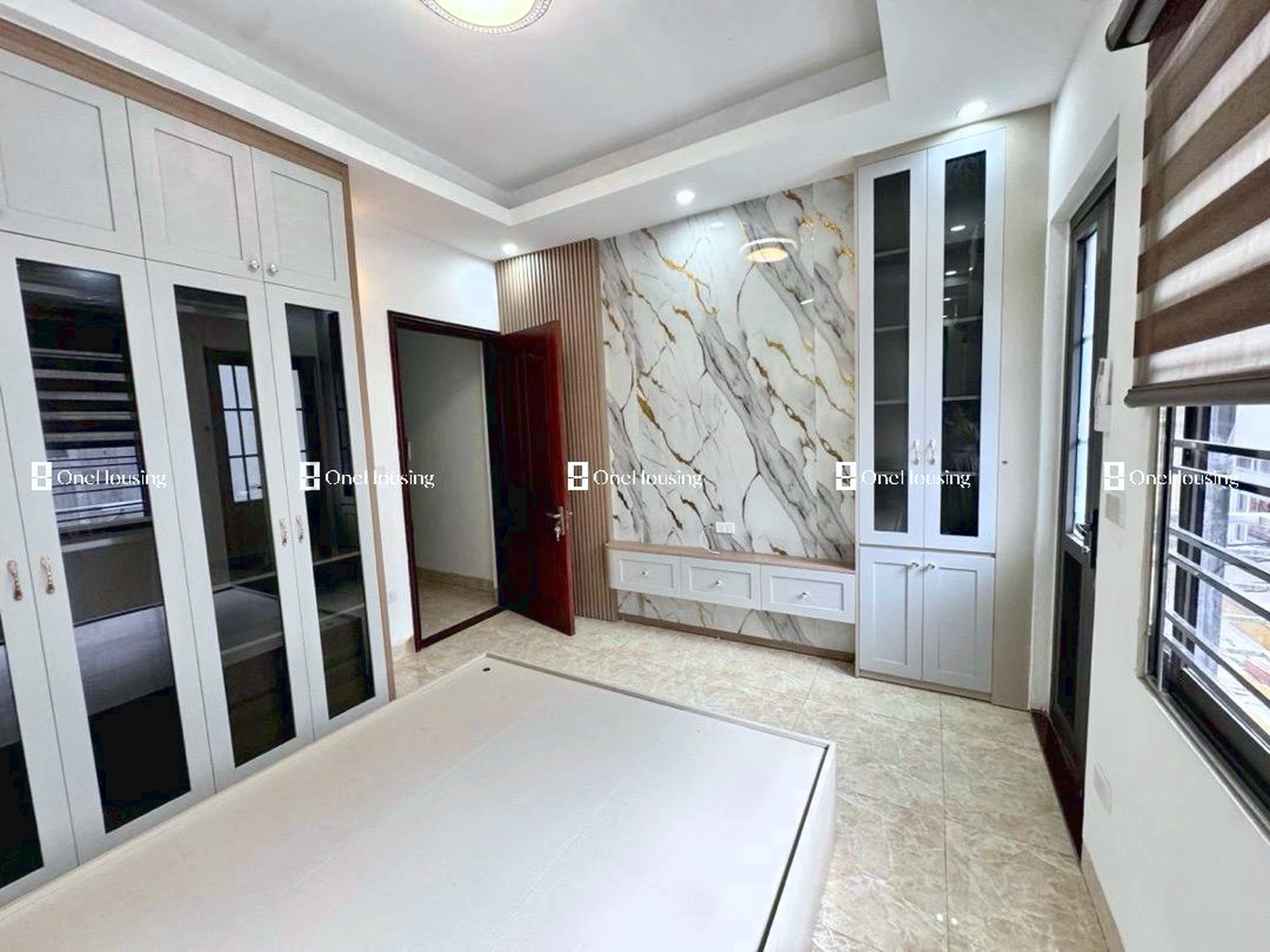 Nhà mặt ngõ cách Lạc Long Quân 70m, P. Nghĩa Đô, Q. Cầu Giấy, TP. Hà Nội