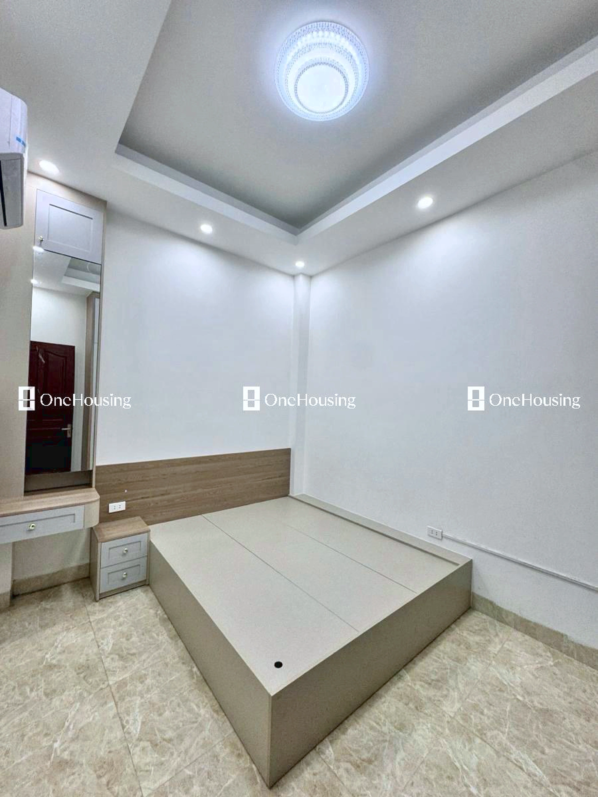 Nhà mặt ngõ cách Lạc Long Quân 70m, P. Nghĩa Đô, Q. Cầu Giấy, TP. Hà Nội