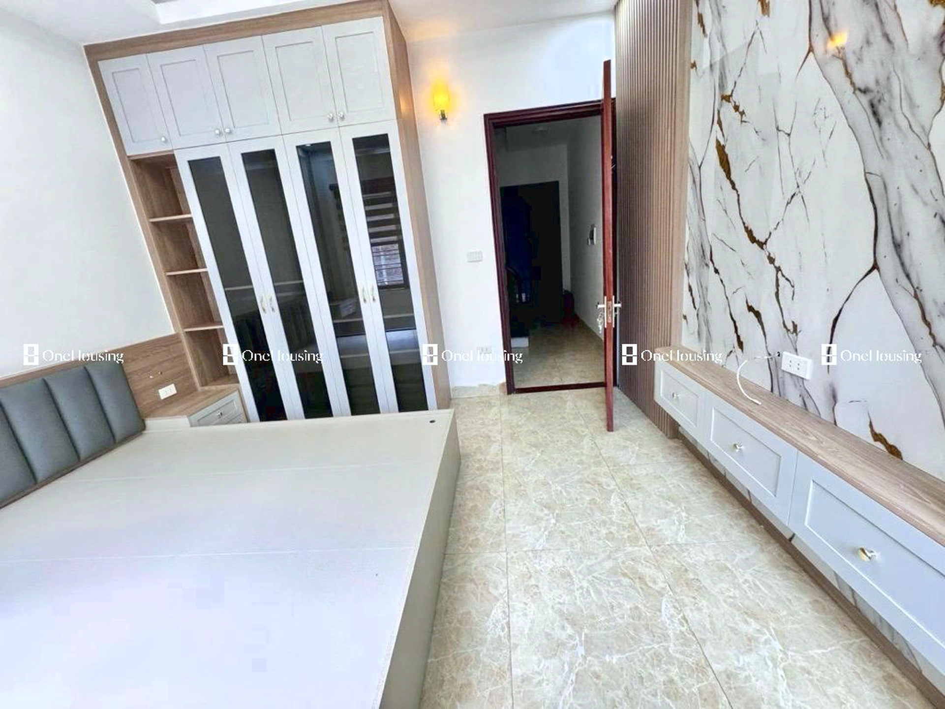 Nhà mặt ngõ cách Lạc Long Quân 70m, P. Nghĩa Đô, Q. Cầu Giấy, TP. Hà Nội