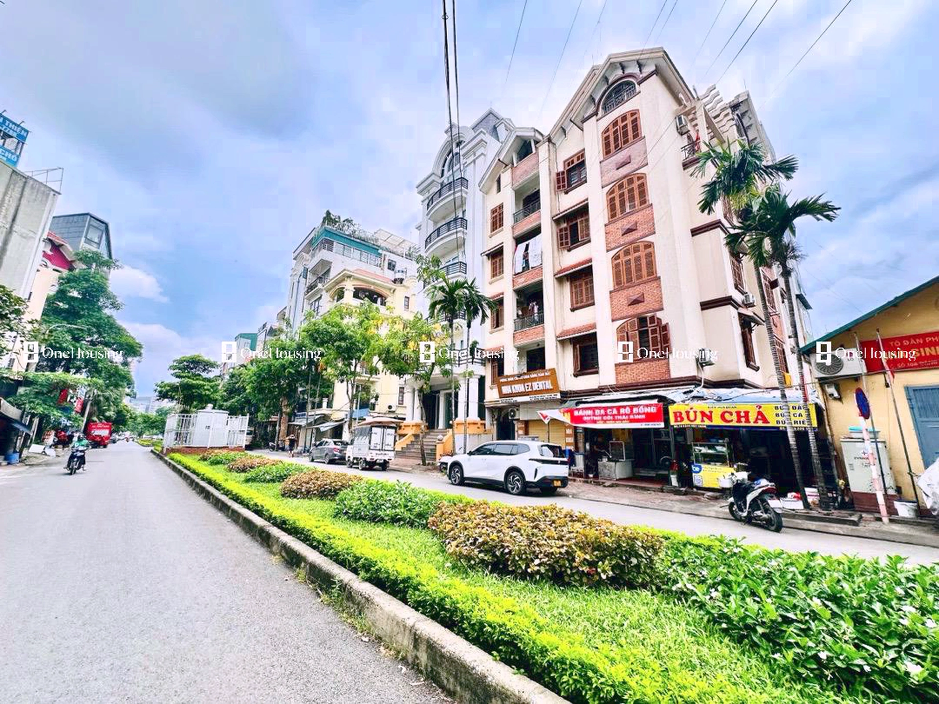 Nhà mặt phố Đường Đặng Thùy Trâm, P. Cổ Nhuế 1, Q. Bắc Từ Liêm, TP. Hà Nội