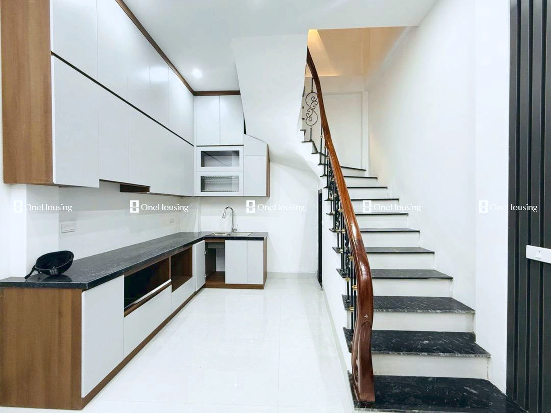 Nhà mặt ngõ cách La Thành 100m, P. Giảng Võ, Q. Ba Đình, TP. Hà Nội