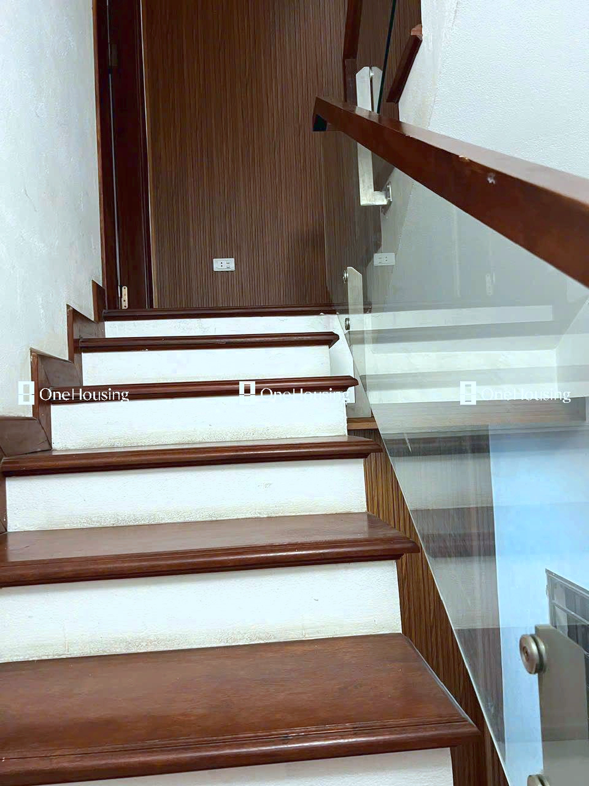 Nhà mặt ngõ cách Lê Văn Hiến 30m, P. Đức Thắng, Q. Bắc Từ Liêm, TP. Hà Nội