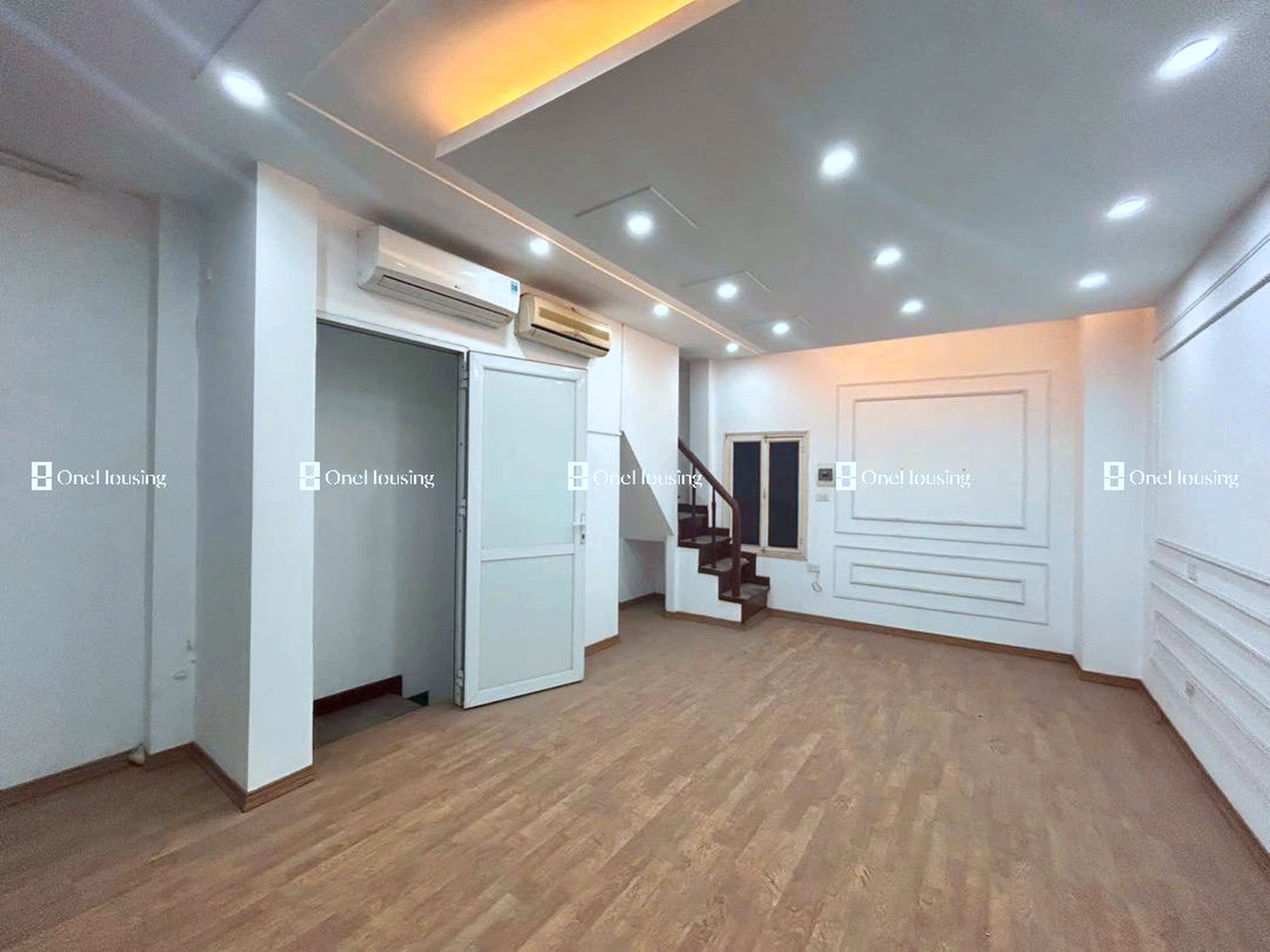 Nhà mặt phố Kim Mã, P. Giảng Võ, Q. Ba Đình, TP. Hà Nội