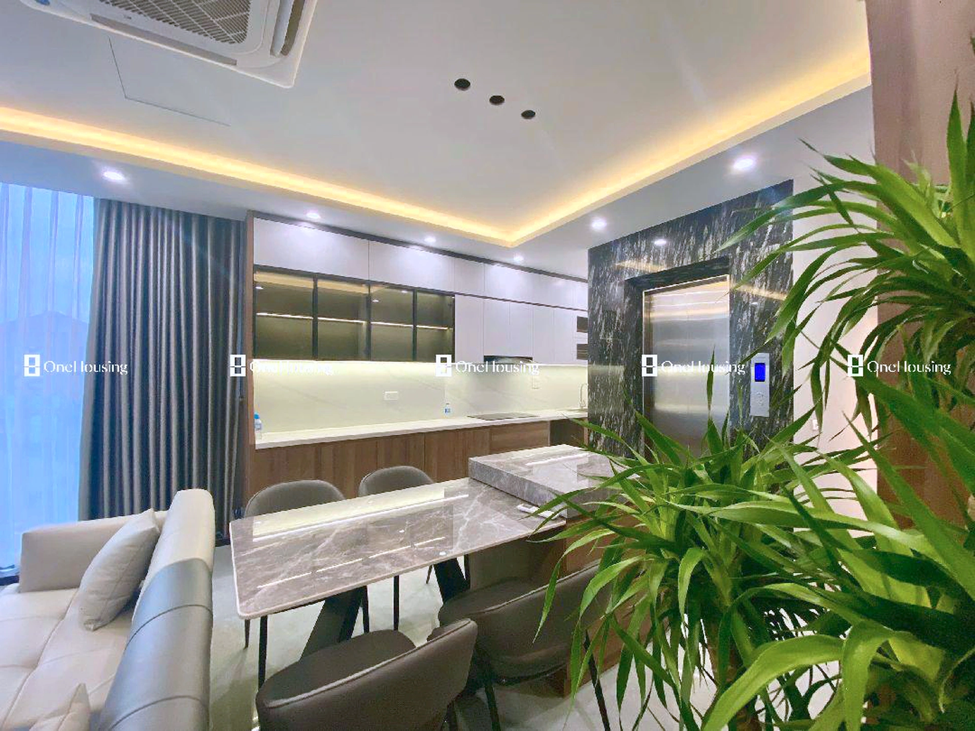 Nhà mặt ngõ cách Ngô Gia Tự 80m, P. Việt Hưng, Q. Long Biên, TP. Hà Nội